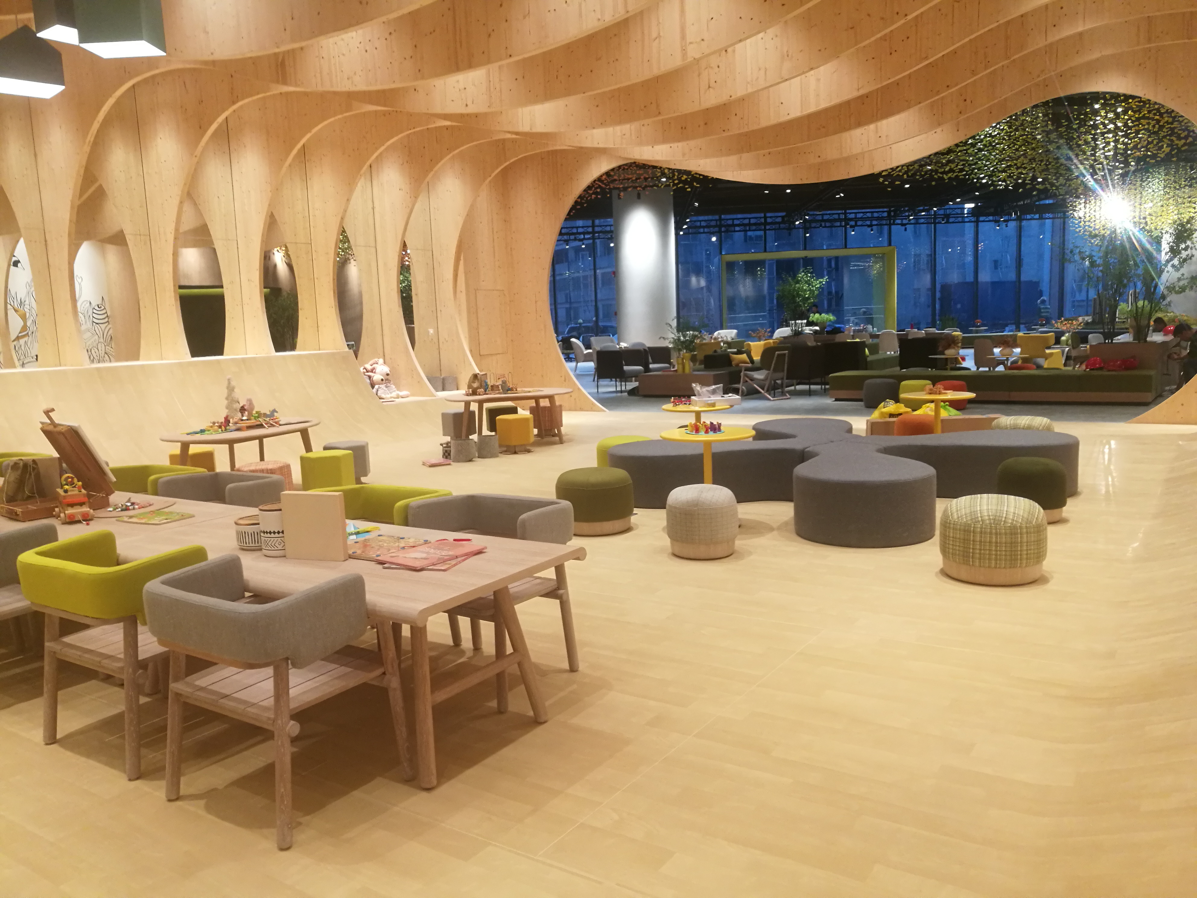 华体会体育官方在线官网 - 坐具|餐椅|办公家具|华体会体育官方在线官网家具|阿姆斯椅