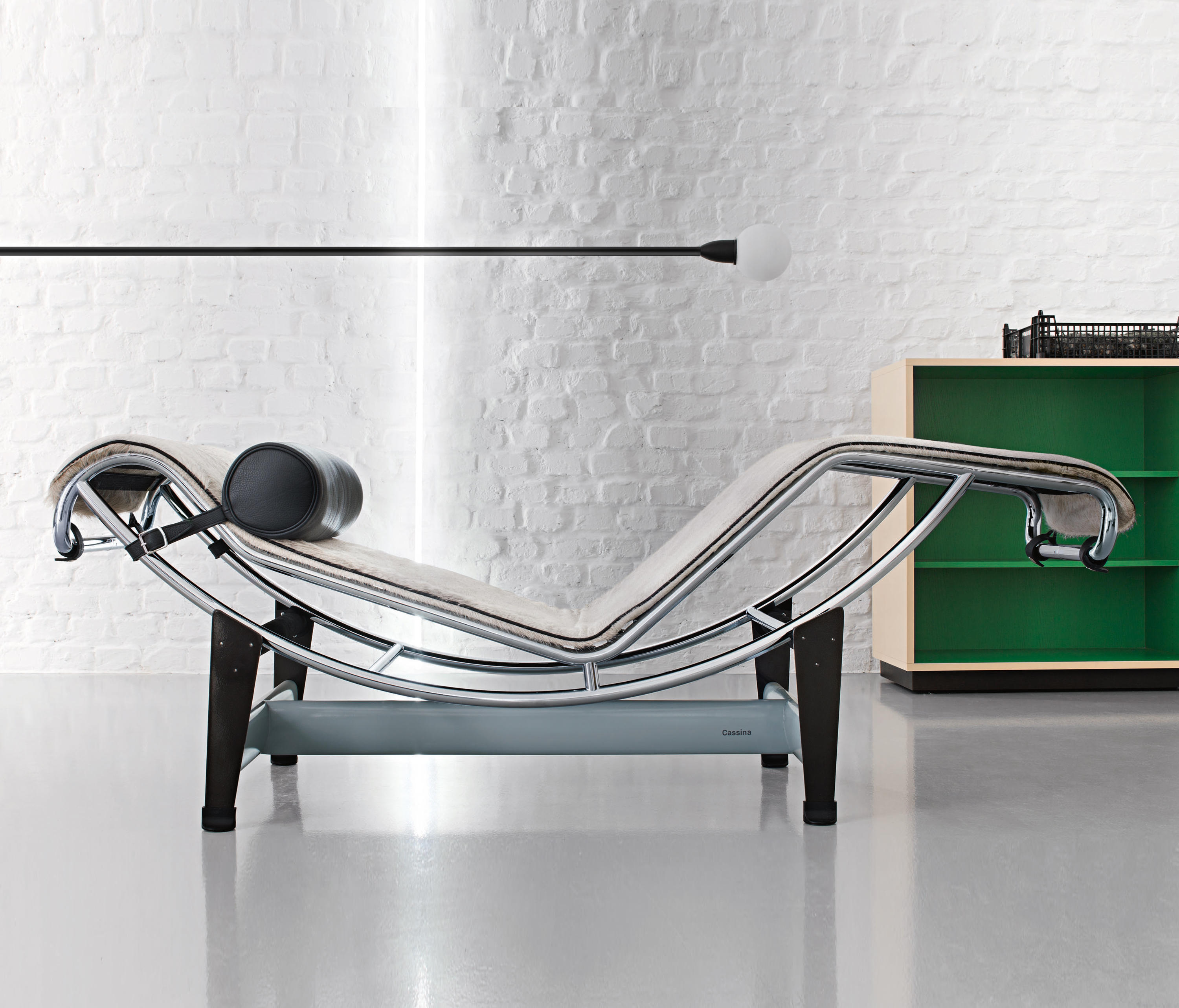 华体会体育官方在线官网 - 坐具|躺椅|办公家具|华体会体育官方在线官网家具|柯布西耶躺椅