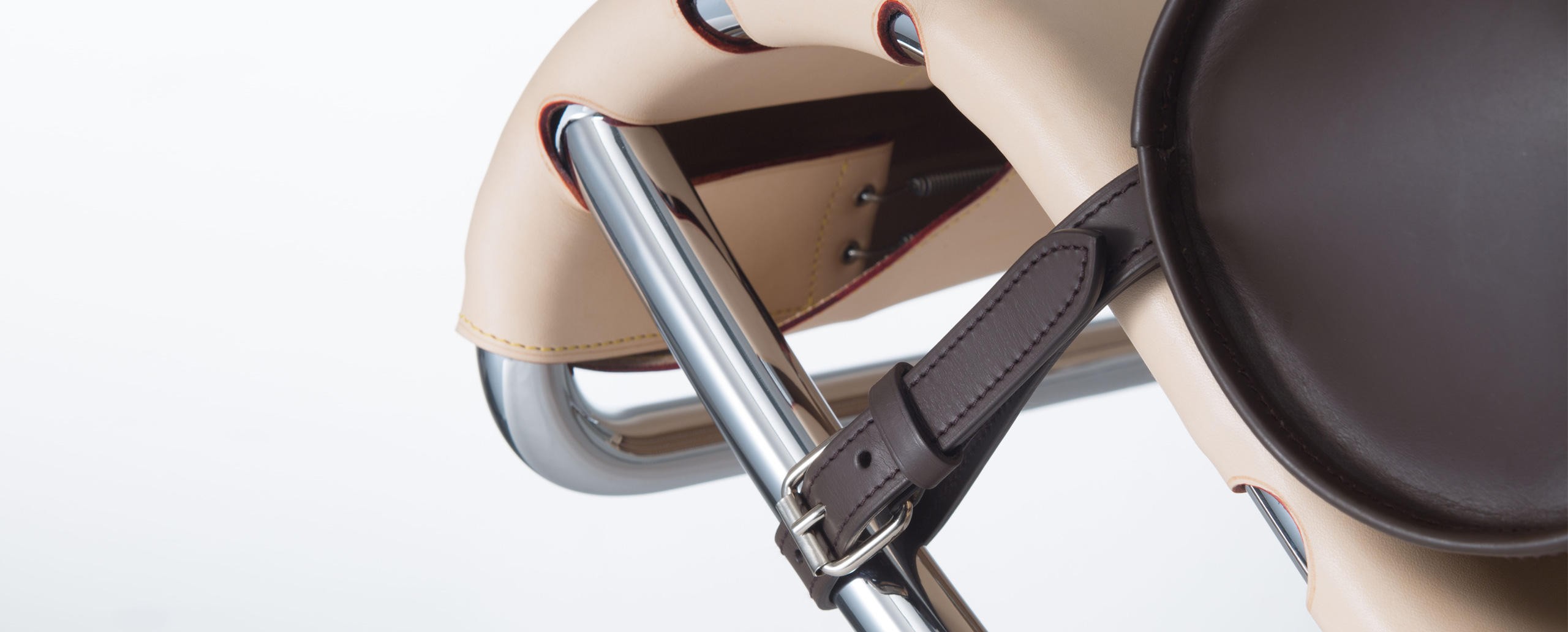 华体会体育官方在线官网 - 坐具|躺椅|办公家具|华体会体育官方在线官网家具|柯布西耶躺椅