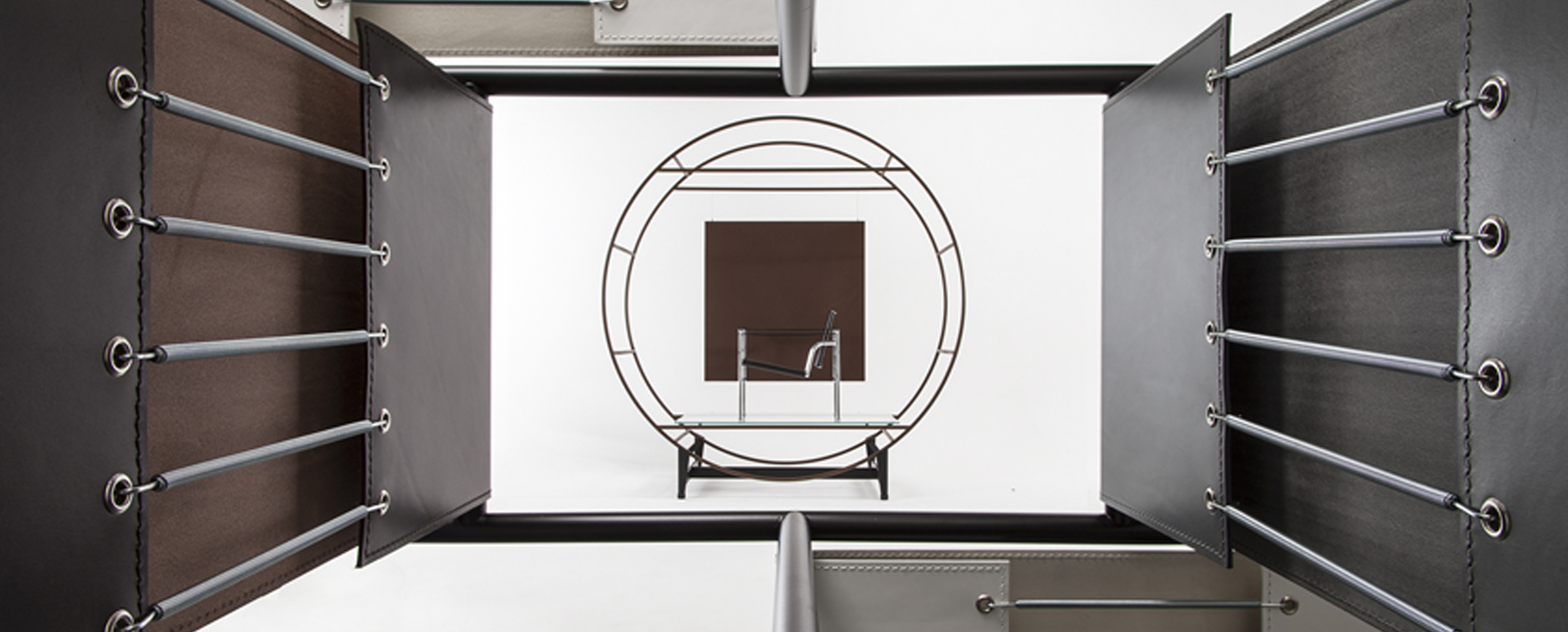 华体会体育官方在线官网 - 坐具|休闲椅|办公家具|华体会体育官方在线官网家具|LC扶手椅