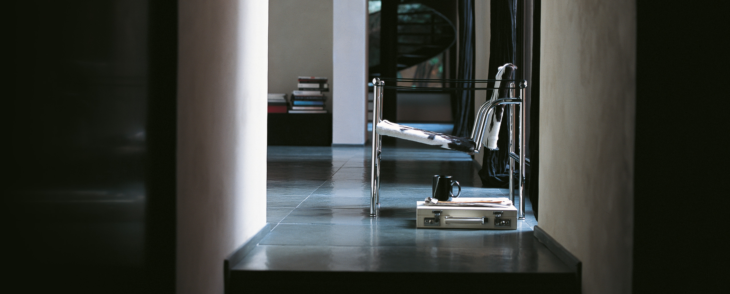 华体会体育官方在线官网 - 坐具|休闲椅|办公家具|华体会体育官方在线官网家具|LC扶手椅