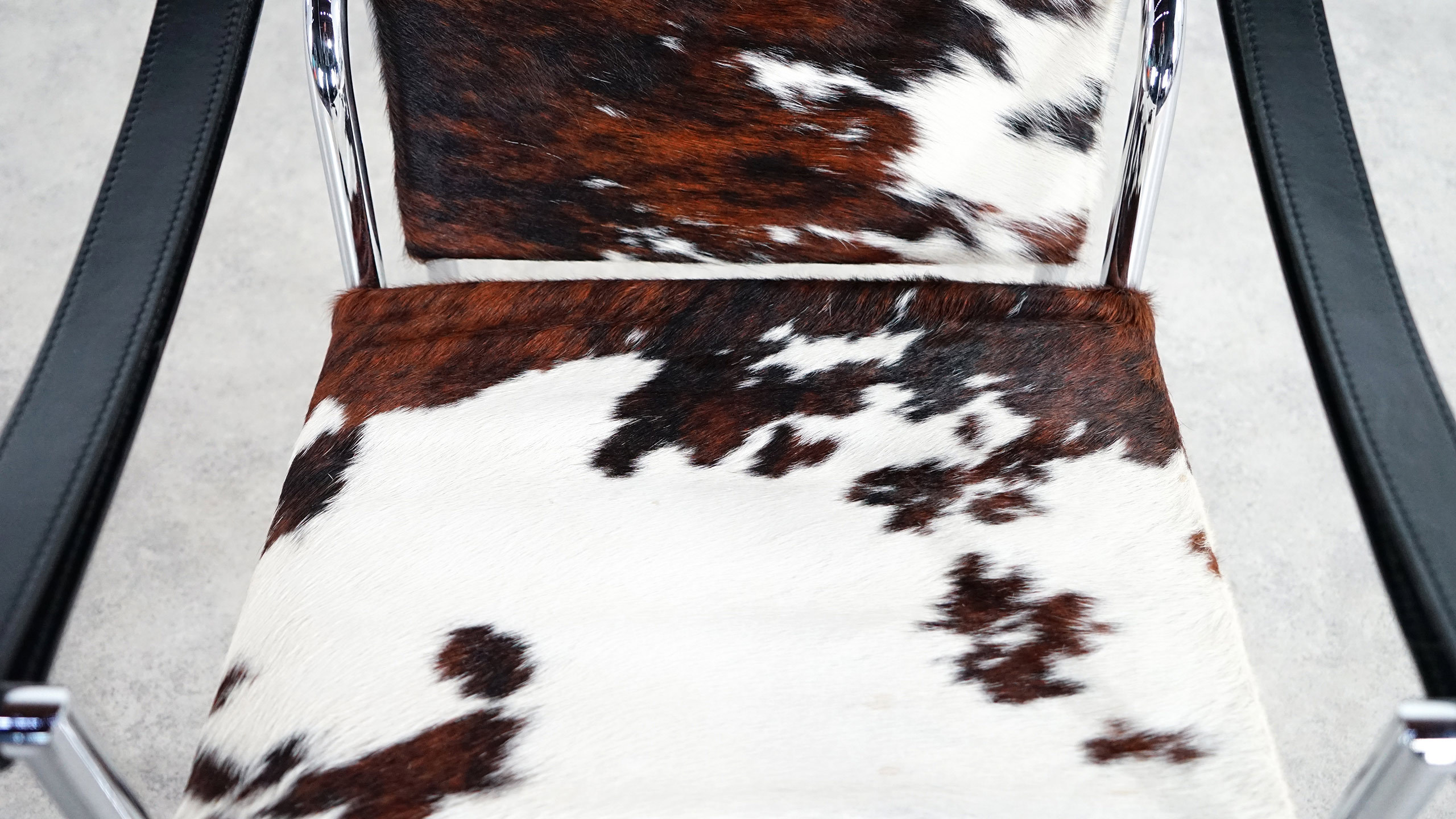 华体会体育官方在线官网 - 坐具|休闲椅|办公家具|华体会体育官方在线官网家具|LC扶手椅