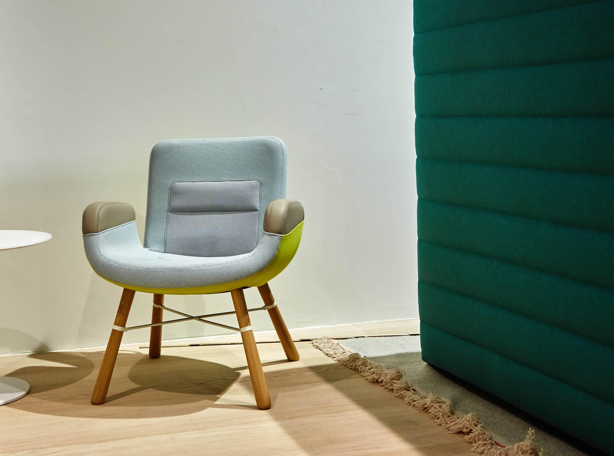 华体会体育官方在线官网 - 坐具|休闲椅|办公家具|华体会体育官方在线官网家具|维特拉东河椅子