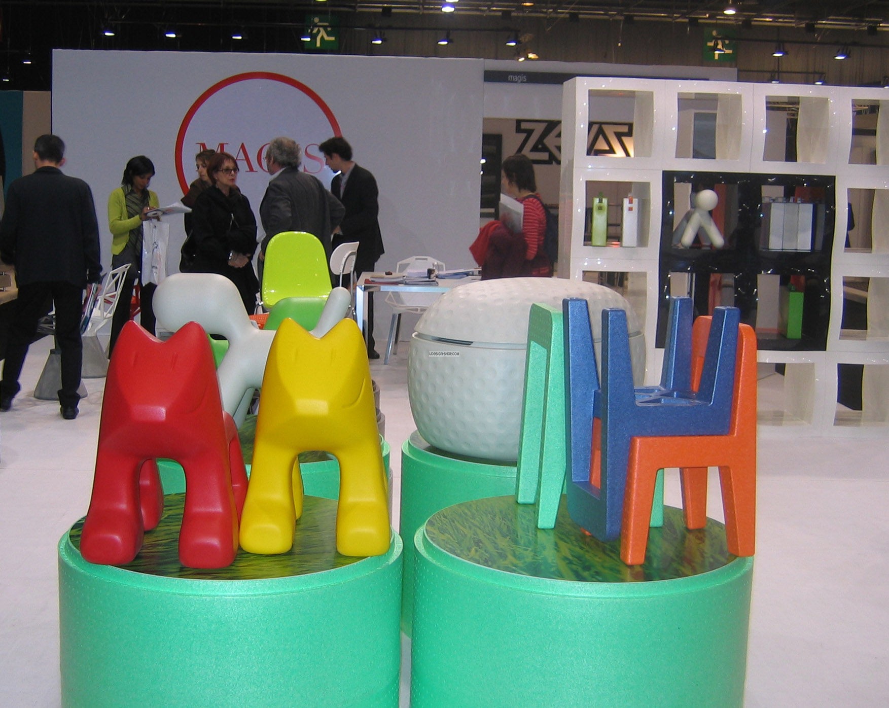 华体会体育官方在线官网 - 坐具|儿童椅|办公家具|华体会体育官方在线官网家具|青蛙凳/朱利安凳