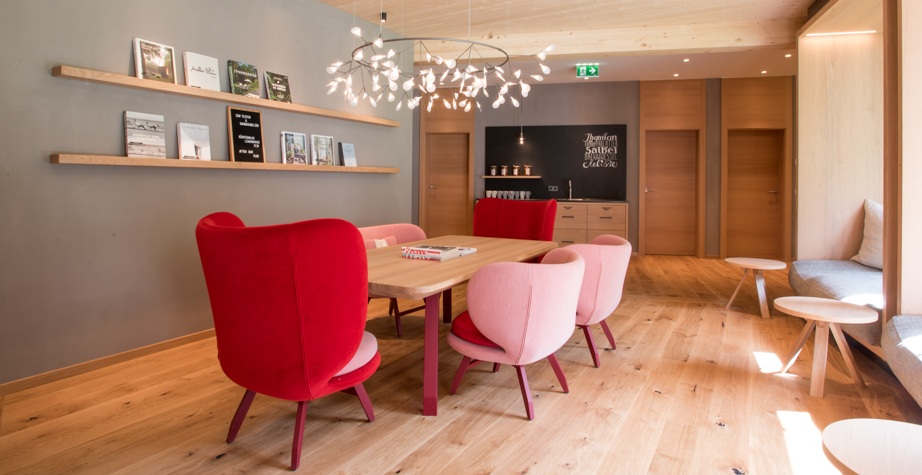 华体会体育官方在线官网 - 坐具|休闲椅|办公家具|华体会体育官方在线官网家具|阿尤布休闲椅