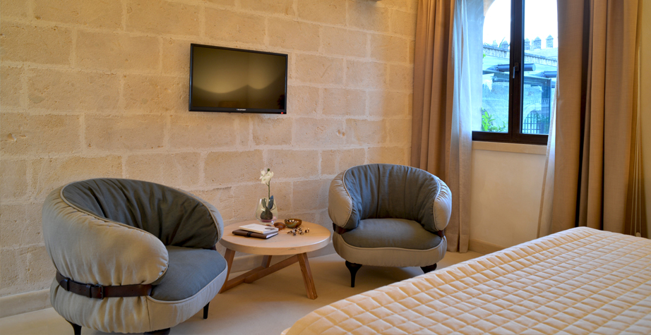 华体会体育官方在线官网 - 桌几|茶几/边几|办公家具|华体会体育官方在线官网家具|克拉拉边几