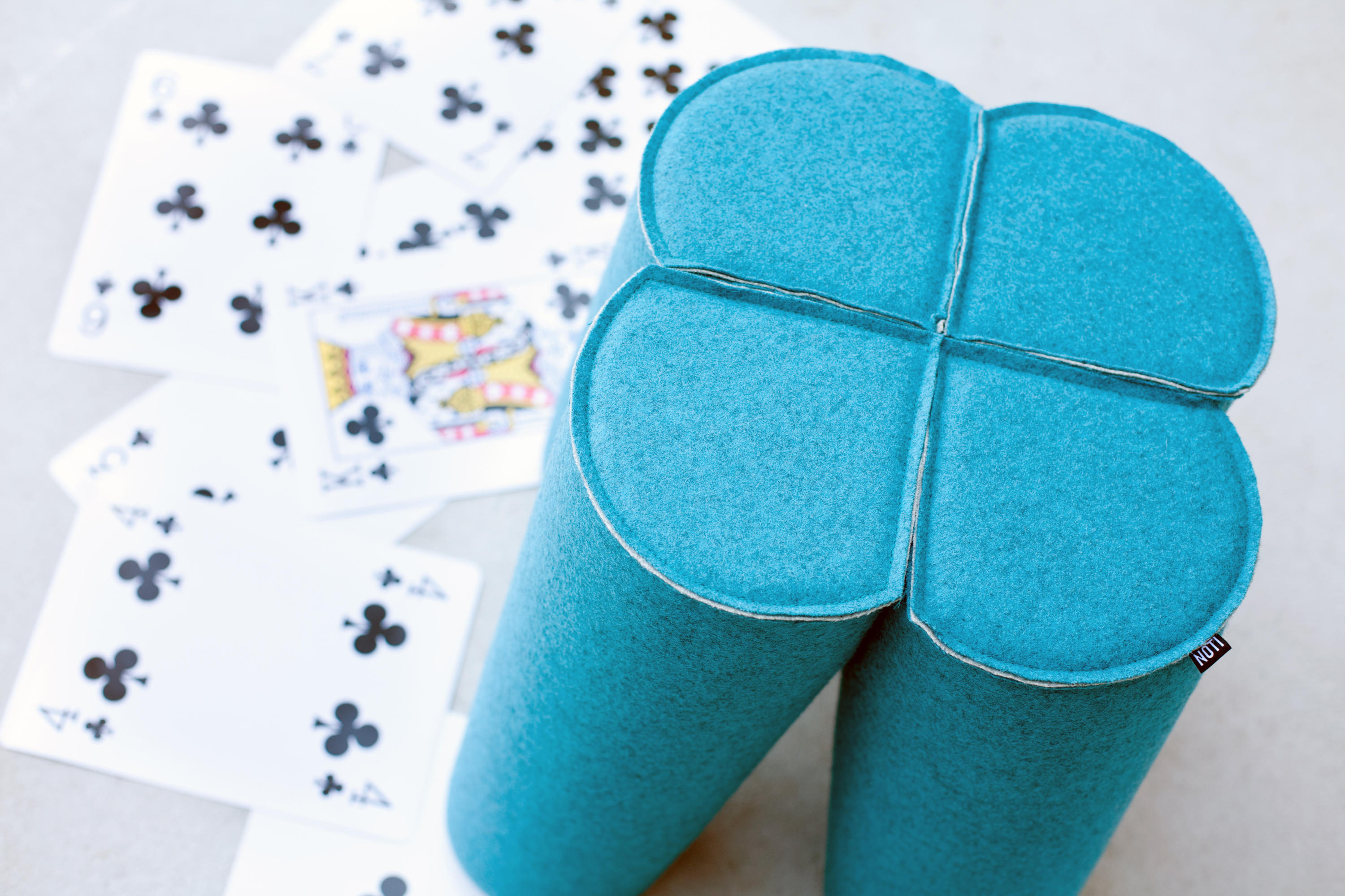 华体会体育官方在线官网 - 坐具|吧椅/凳子|办公家具|华体会体育官方在线官网家具|三叶草矮墩