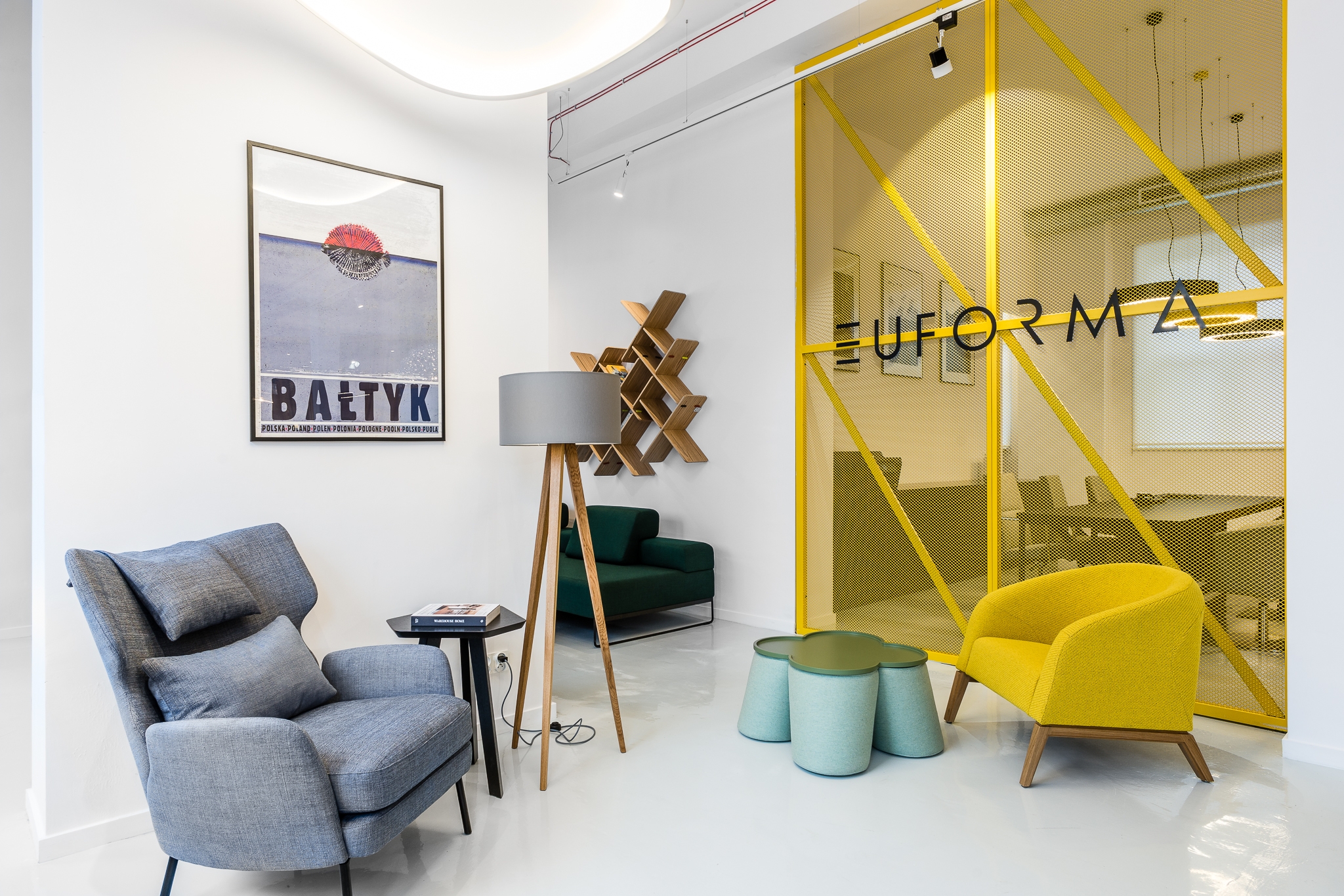 华体会体育官方在线官网 - 坐具|吧椅/凳子|办公家具|华体会体育官方在线官网家具|三叶草矮墩