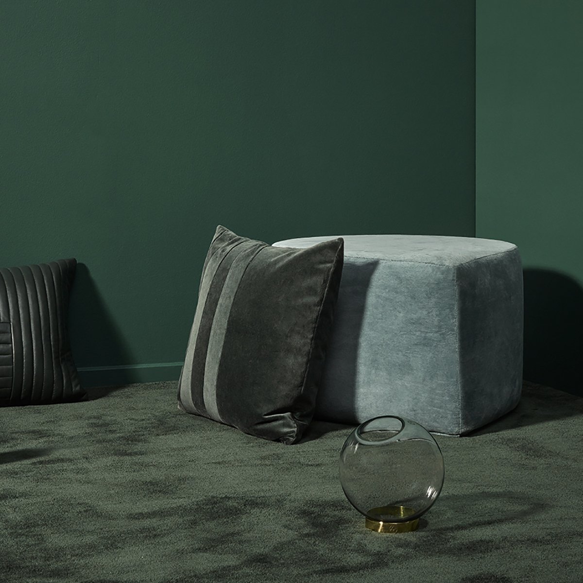 华体会体育官方在线官网 - 附件|花器|办公家具|华体会体育官方在线官网家具|地球花瓶