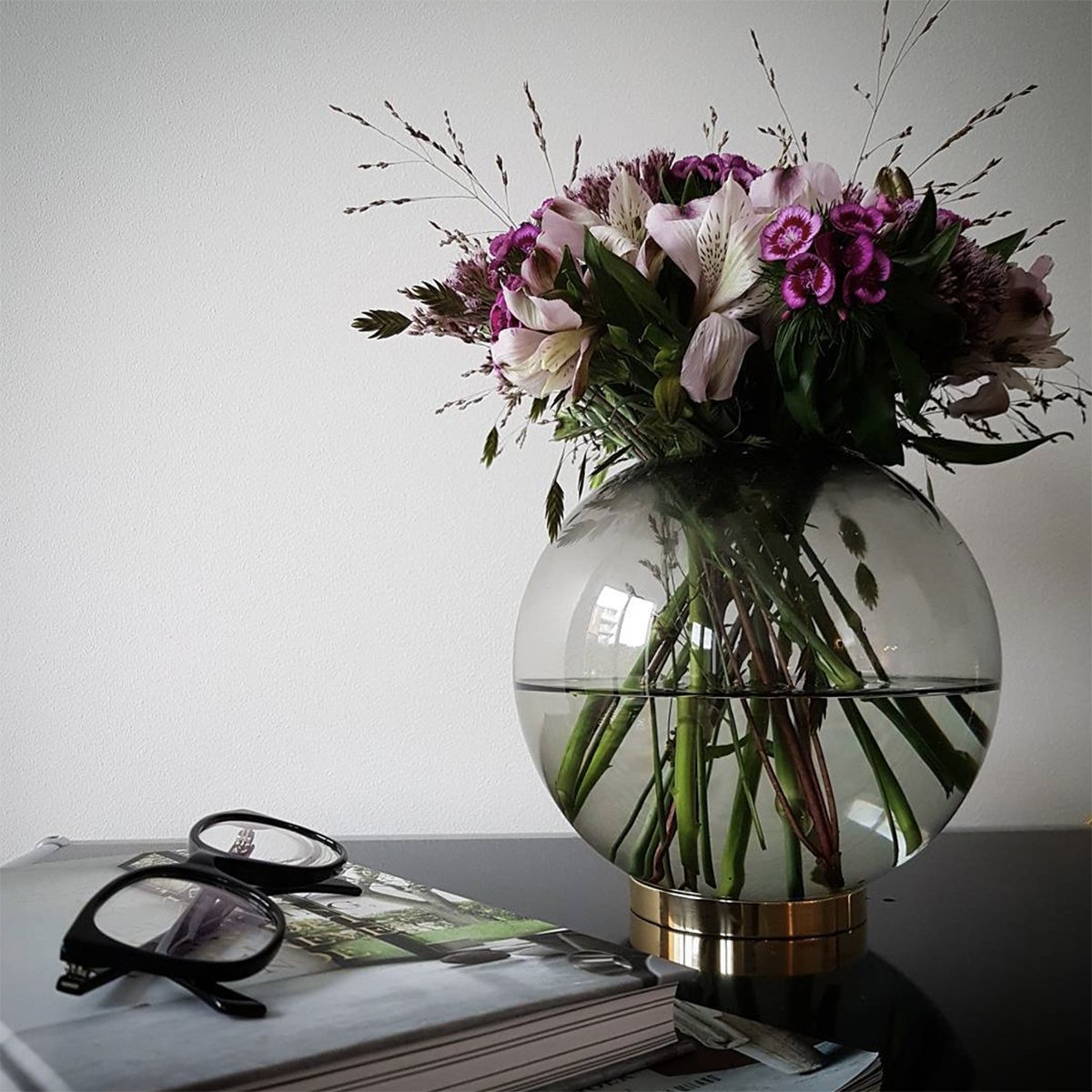 华体会体育官方在线官网 - 附件|花器|办公家具|华体会体育官方在线官网家具|地球花瓶