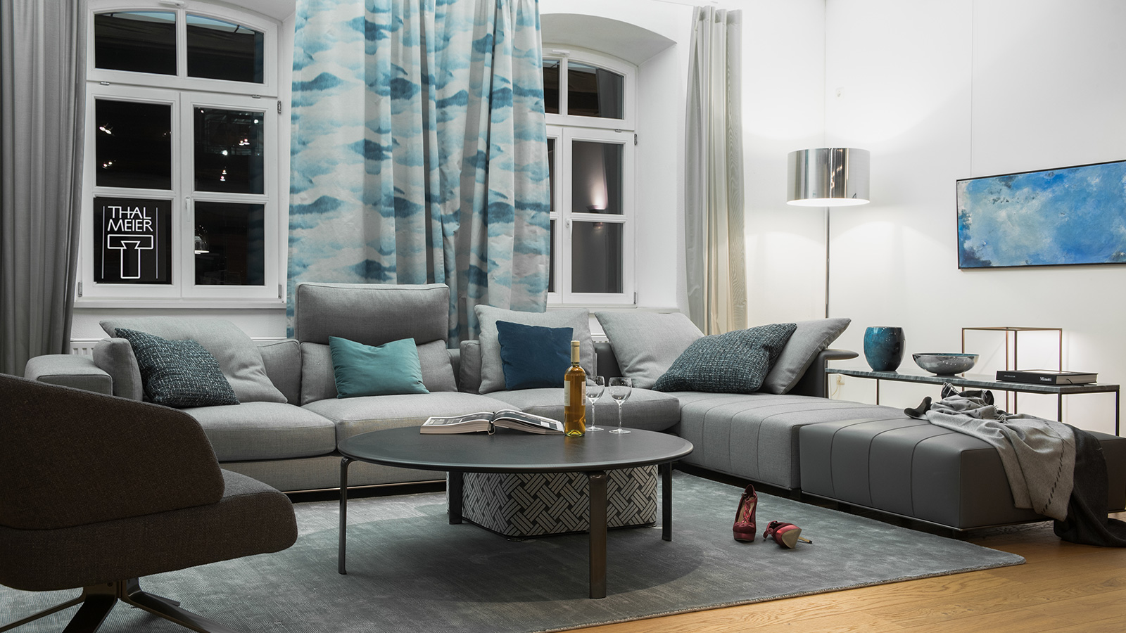 华体会体育官方在线官网 - 坐具|沙发|办公家具|华体会体育官方在线官网家具|弗里曼绒毛沙发