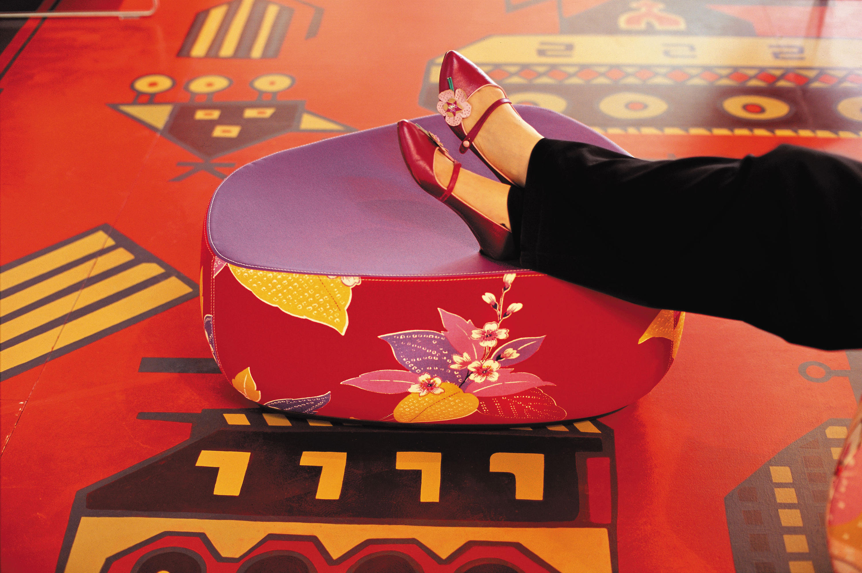 华体会体育官方在线官网 - 坐具|吧椅/凳子|办公家具|华体会体育官方在线官网家具|峡湾矮墩