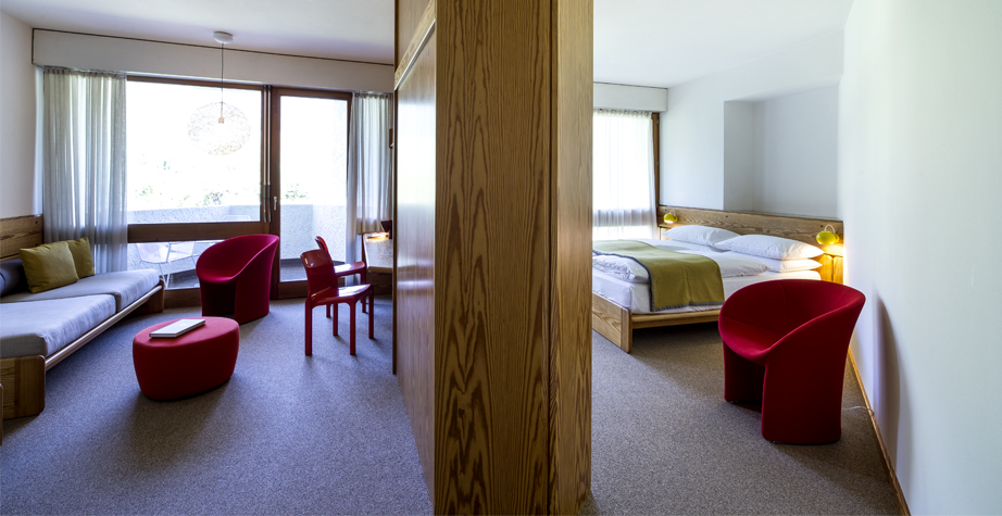 华体会体育官方在线官网 - 坐具|休闲椅|办公家具|华体会体育官方在线官网家具|月亮扶手椅