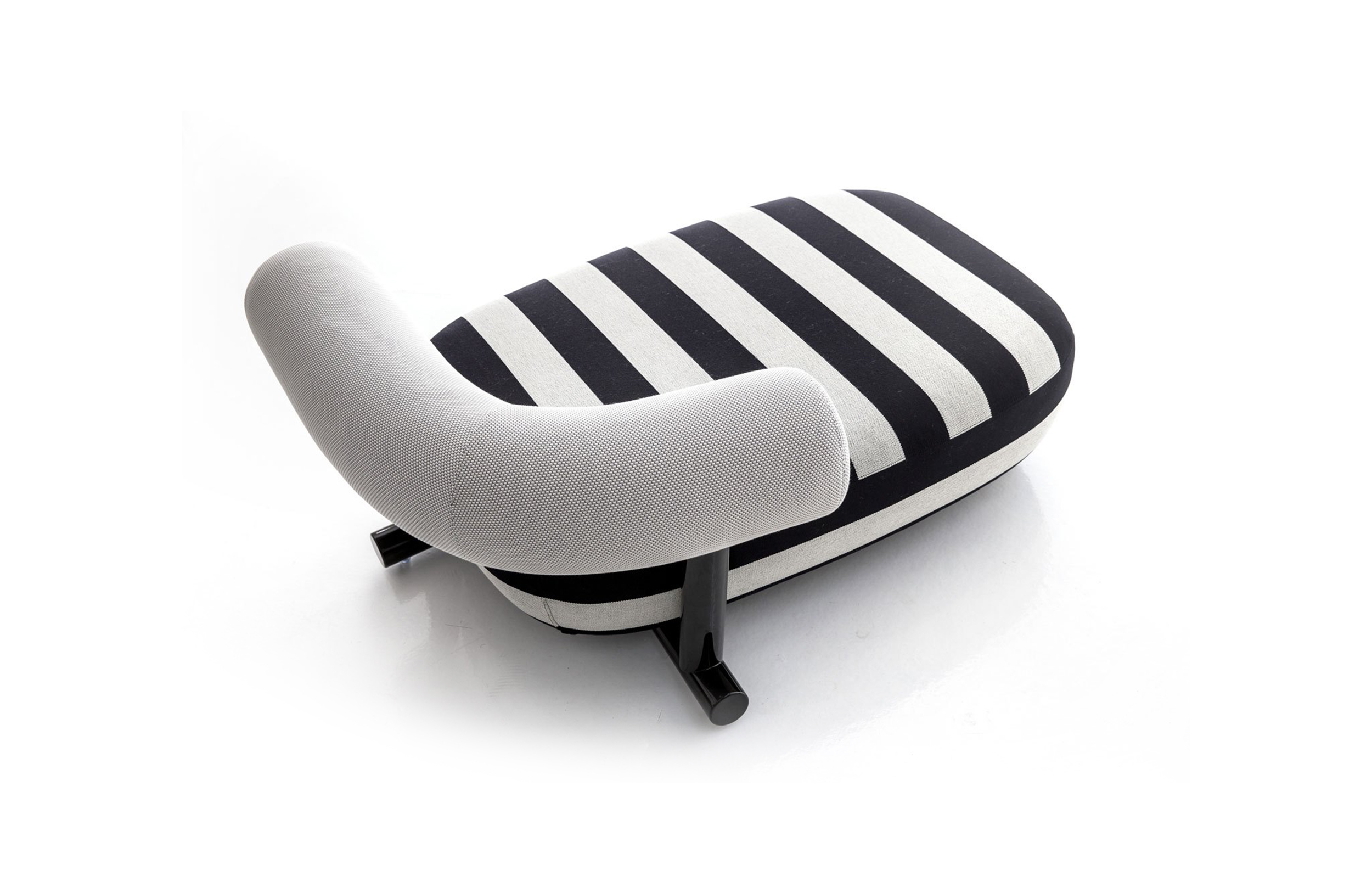 华体会体育官方在线官网 - 坐具|沙发|办公家具|华体会体育官方在线官网家具|塞巴斯蒂安·赫克纳管沙发