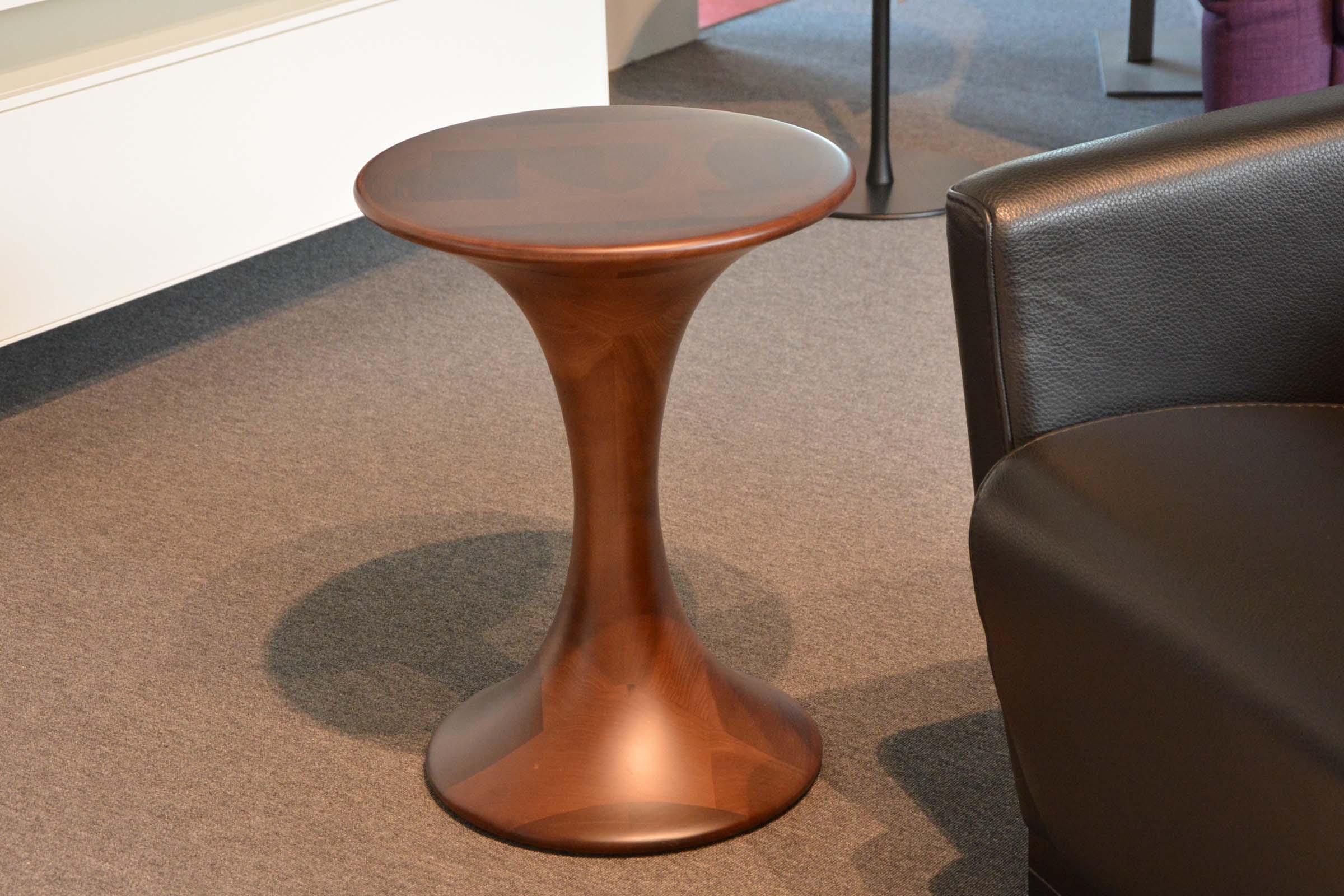 华体会体育官方在线官网 - 桌几|茶几/边几|办公家具|华体会体育官方在线官网家具|基塔伊边几