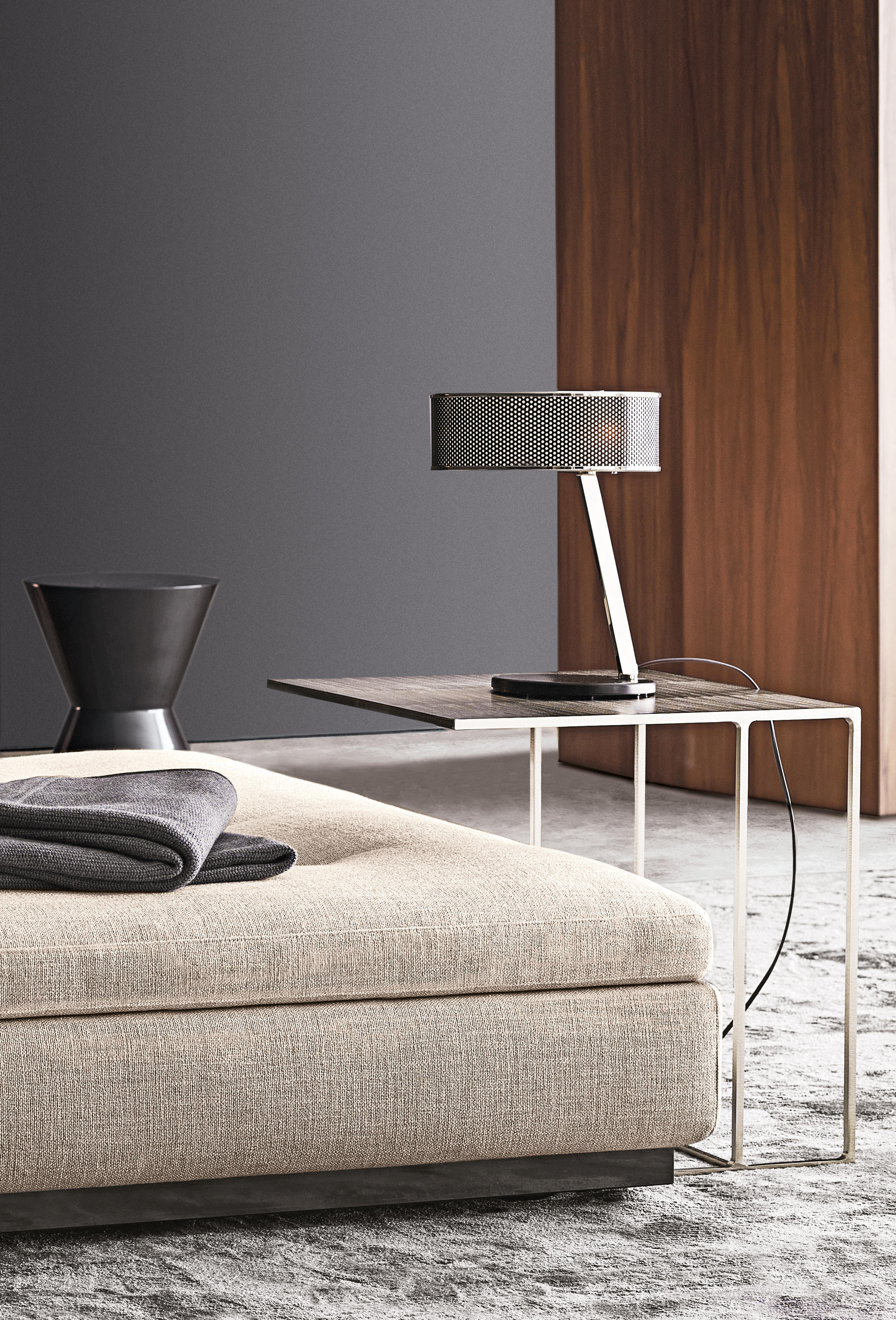 华体会体育官方在线官网 - 桌几|茶几/边几|办公家具|华体会体育官方在线官网家具|莱格青铜边几