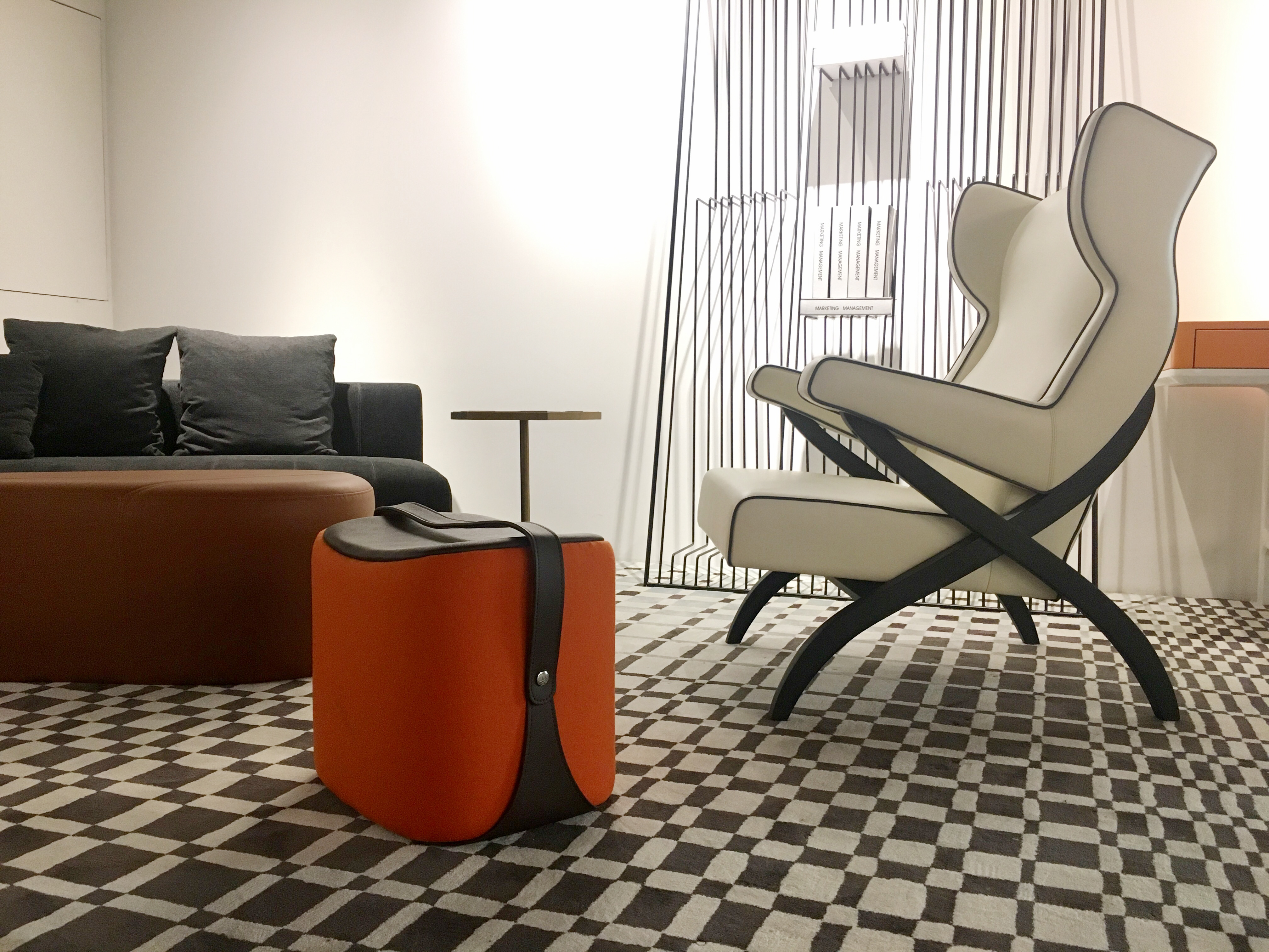 华体会体育官方在线官网 - 坐具|吧椅/凳子|办公家具|华体会体育官方在线官网家具|马鞍凳