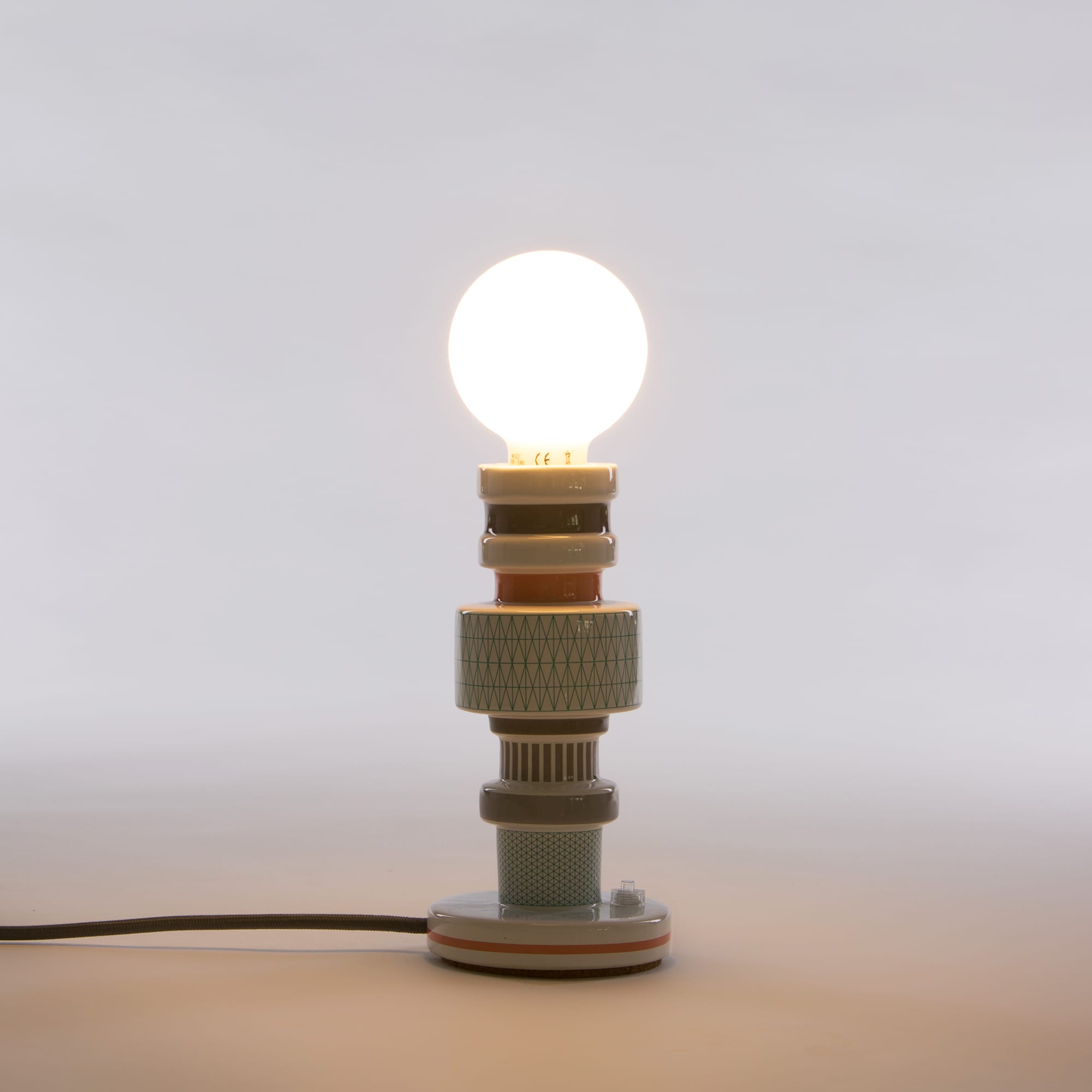 华体会体育官方在线官网 - 灯饰|台灯|办公家具|华体会体育官方在线官网家具|Moresque