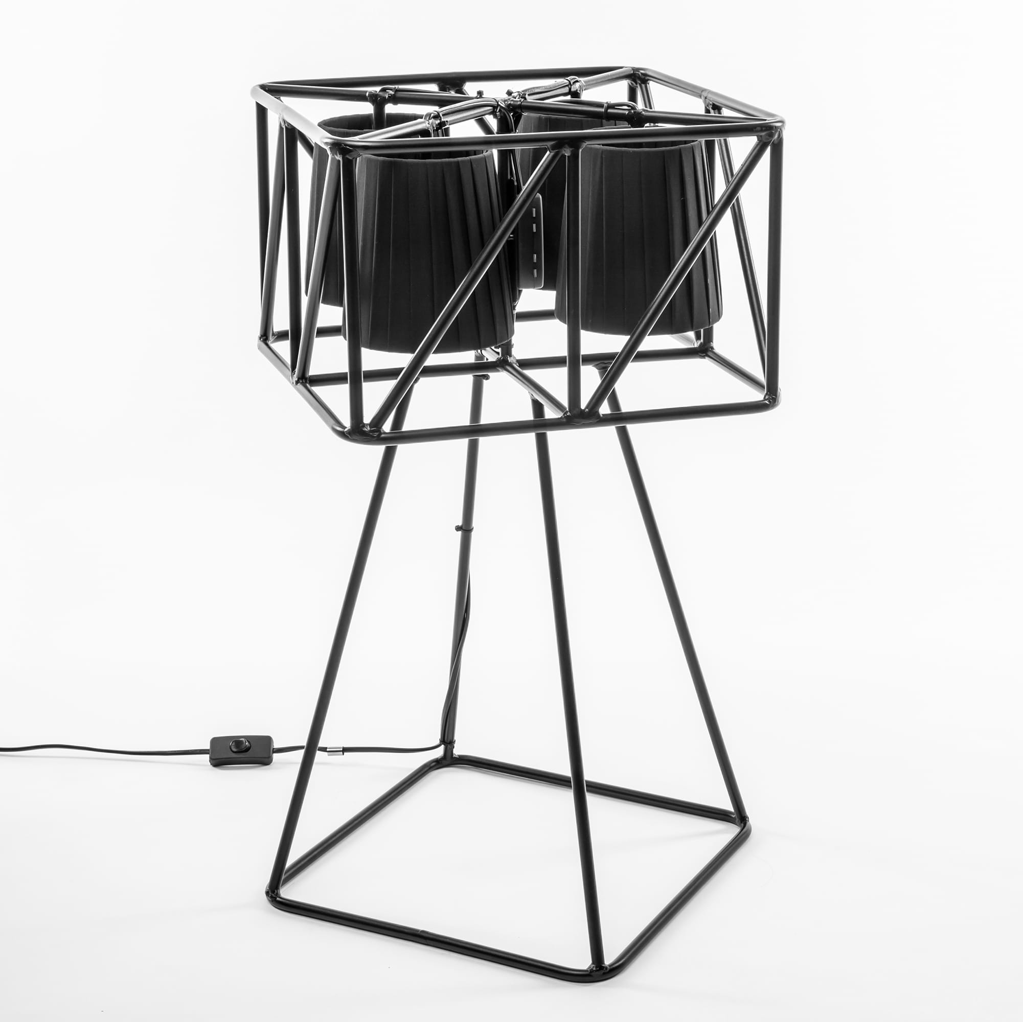 [华体会体育官方在线官网 - 灯饰|落地灯|办公家具|华体会体育官方在线官网家具|Multilamp]