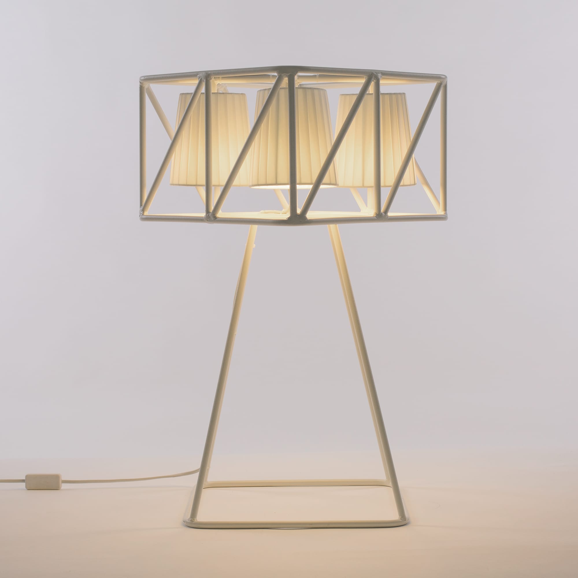 华体会体育官方在线官网 - 灯饰|落地灯|办公家具|华体会体育官方在线官网家具|Multilamp