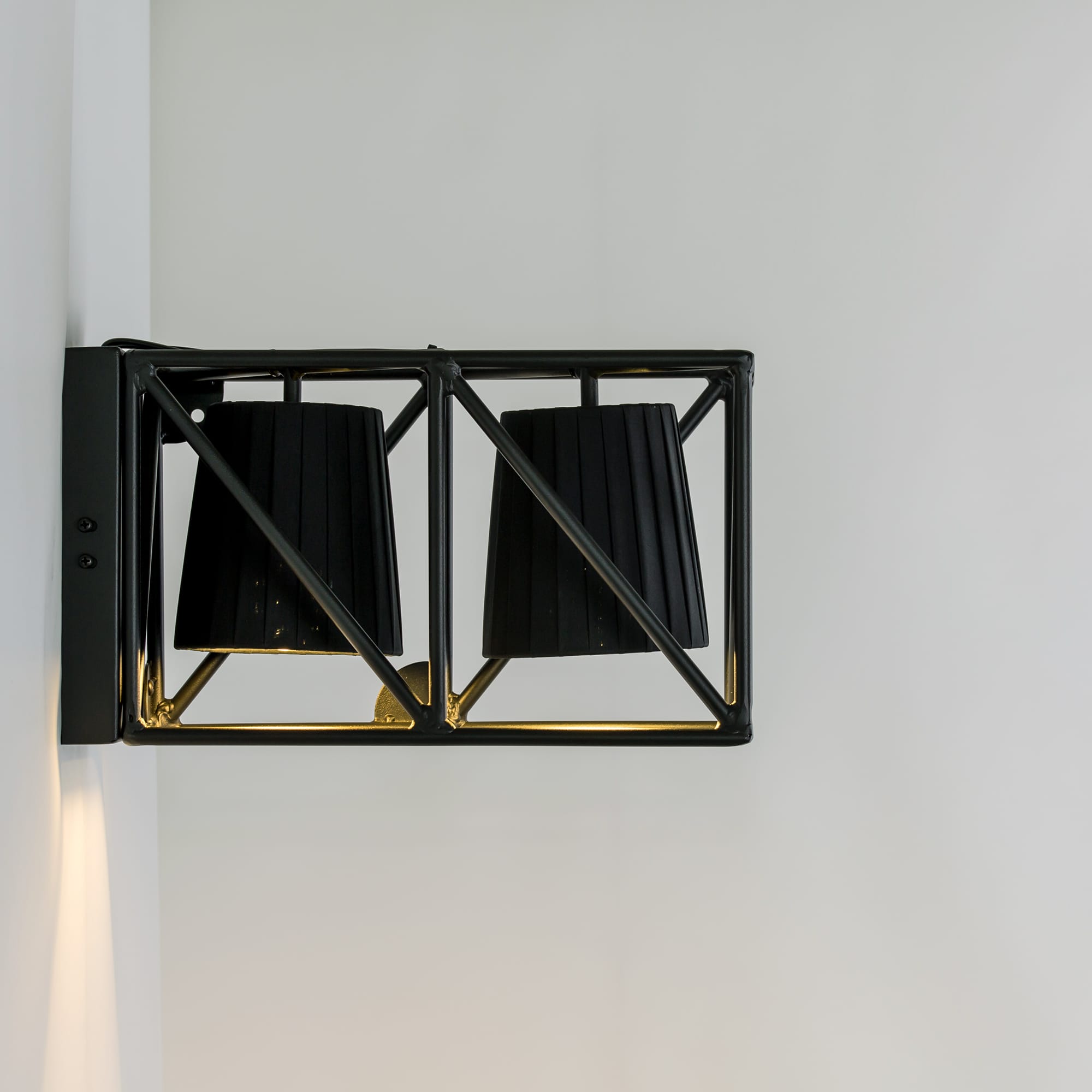 华体会体育官方在线官网 - 灯饰|壁灯|办公家具|华体会体育官方在线官网家具|Multilamp