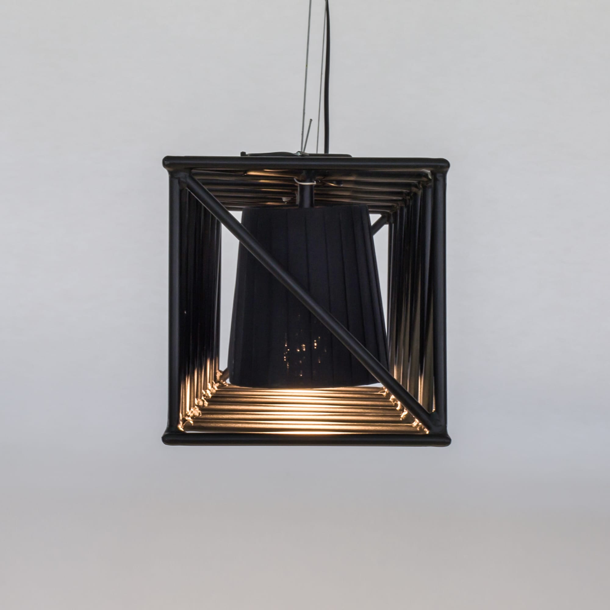 华体会体育官方在线官网 - 灯饰|壁灯|办公家具|华体会体育官方在线官网家具|Multilamp