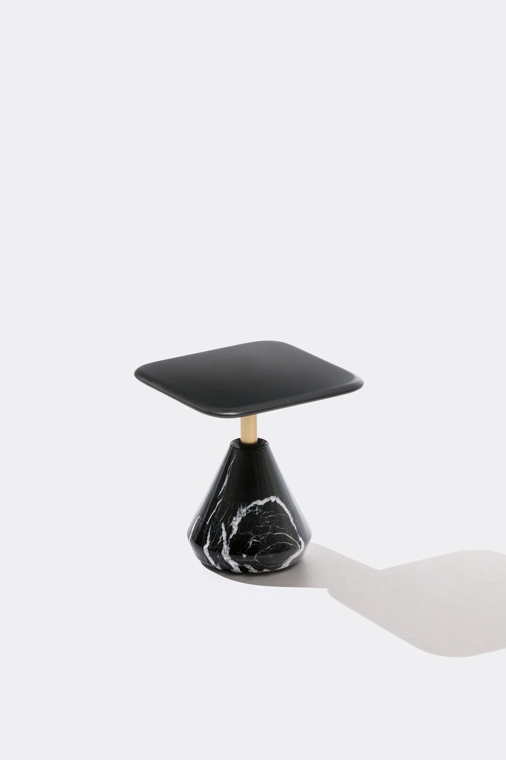 华体会体育官方在线官网 - 桌几|咖啡桌|办公家具|华体会体育官方在线官网家具|努贝咖啡桌