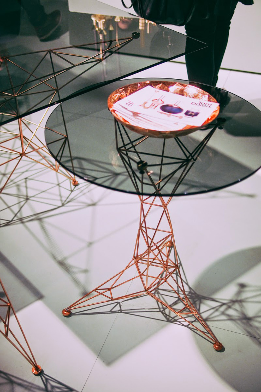 华体会体育官方在线官网 - 桌几|餐桌|办公家具|华体会体育官方在线官网家具|Pylon桌子