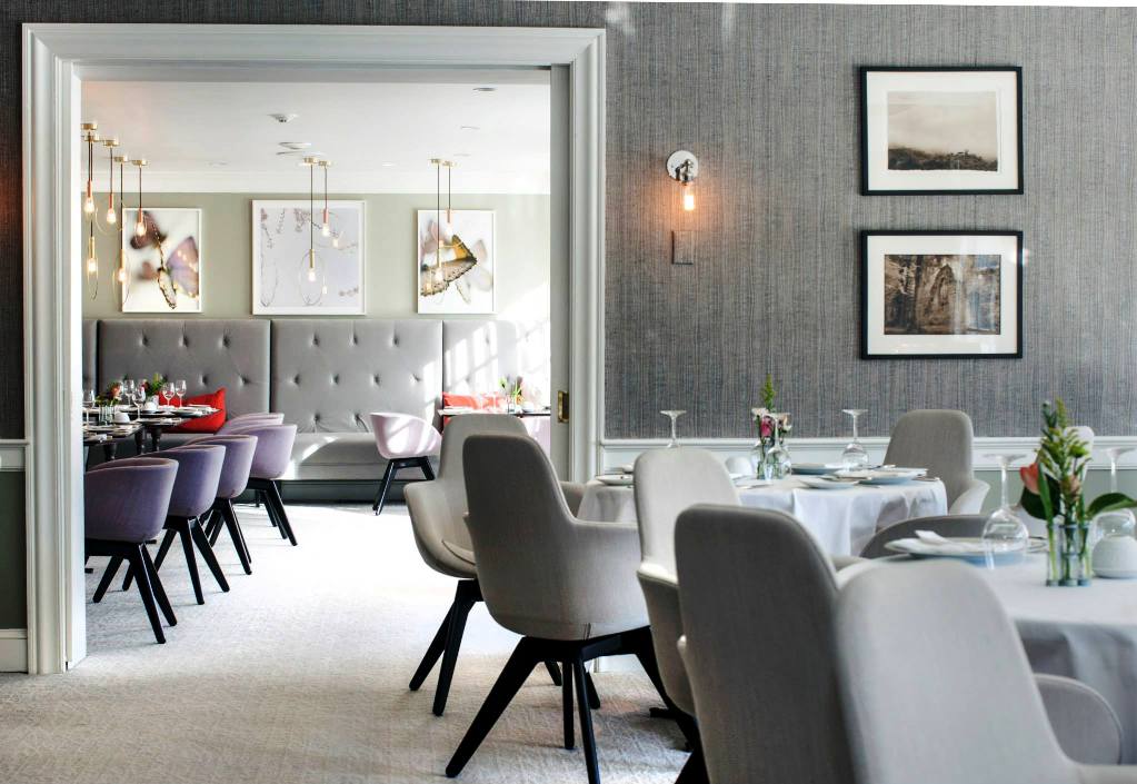 华体会体育官方在线官网 - 坐具|休闲椅|办公家具|华体会体育官方在线官网家具|勺型低背椅