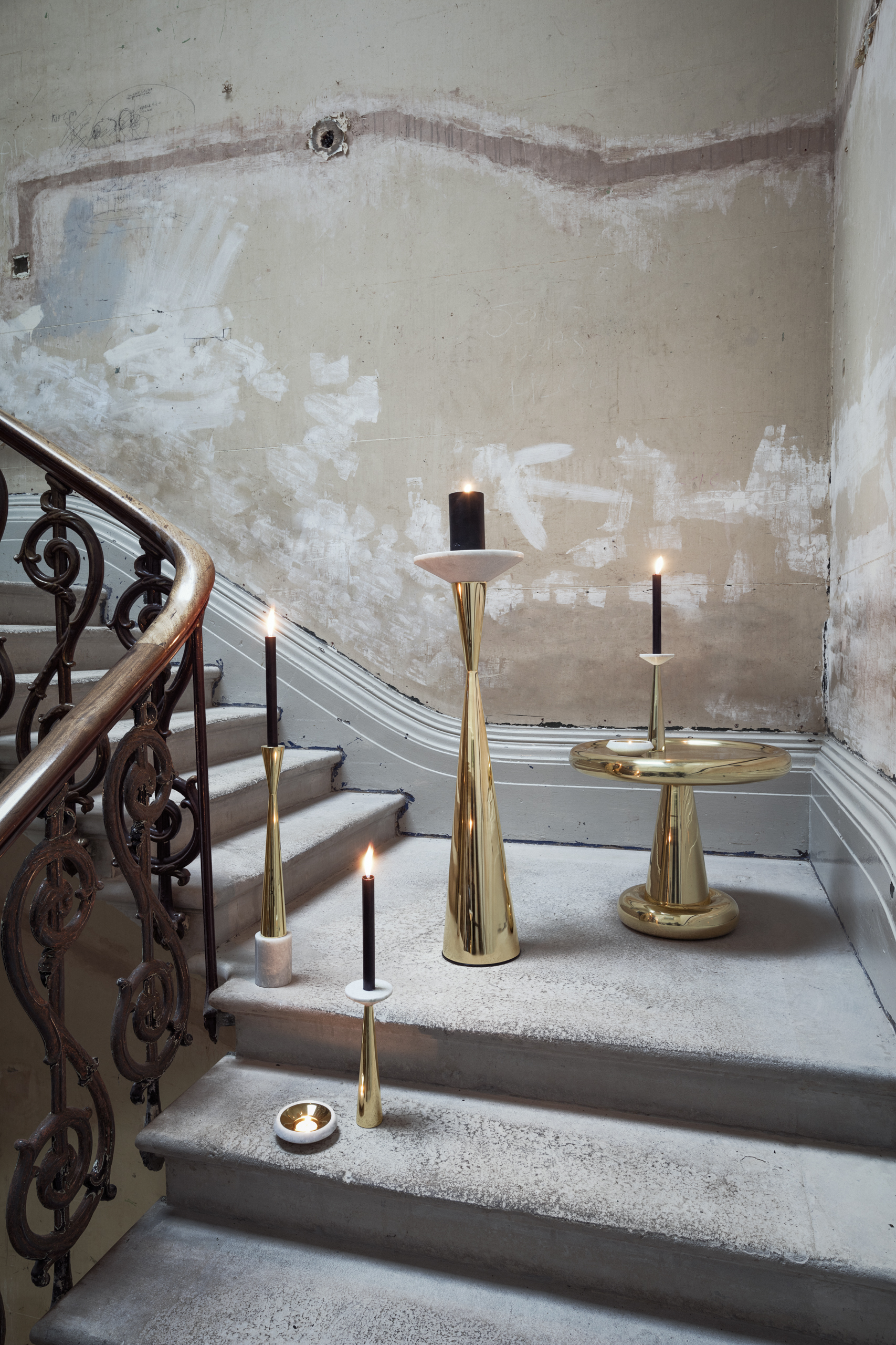 华体会体育官方在线官网 - 附件|饰品|办公家具|华体会体育官方在线官网家具|石头黄铜烛台