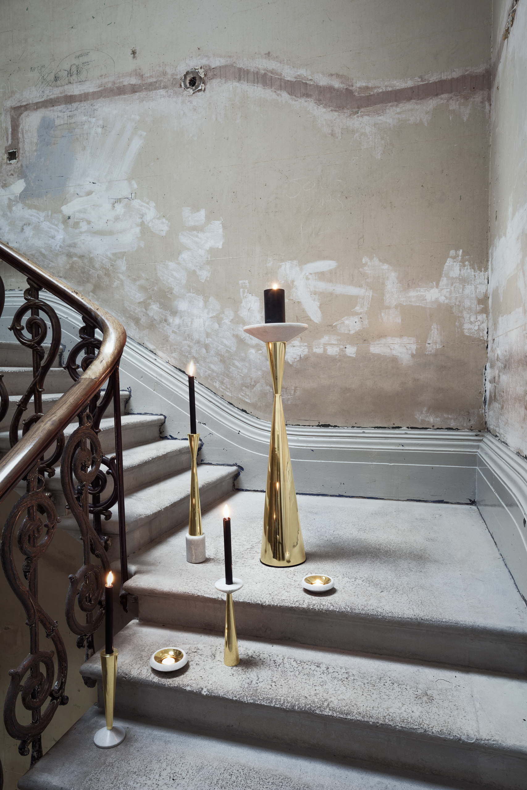 华体会体育官方在线官网 - 附件|饰品|办公家具|华体会体育官方在线官网家具|石头黄铜烛台