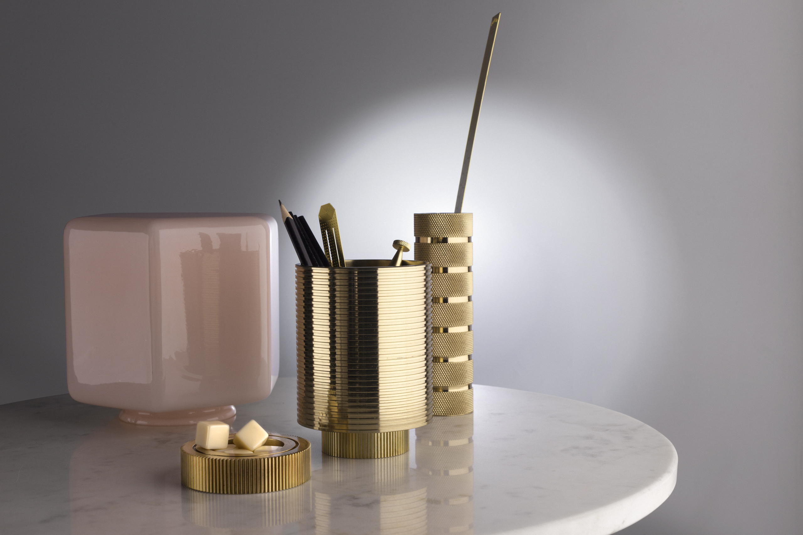 办公辅件|办公文具|办公家具|华体会体育官方在线官网家具|齿轮桌面整洁笔筒