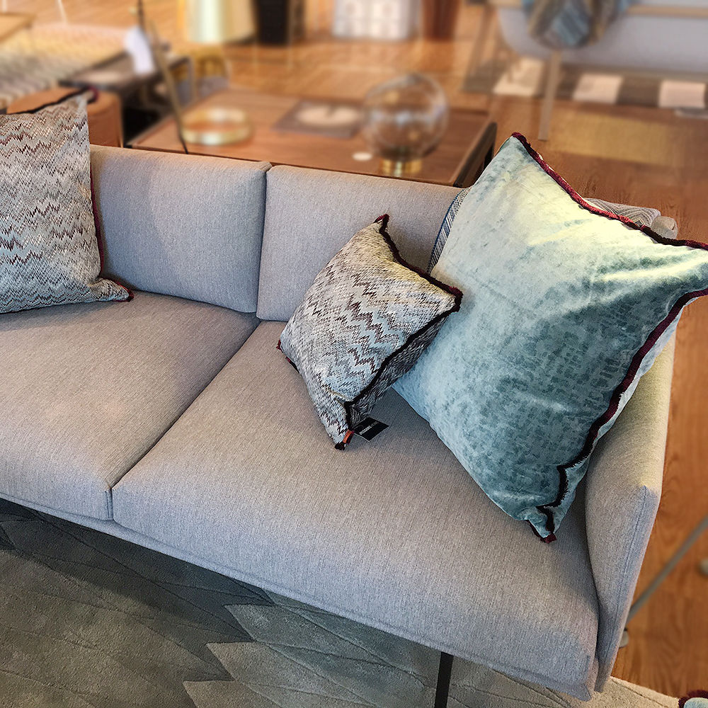 华体会体育官方在线官网 - 坐具|沙发|办公家具|华体会体育官方在线官网家具|轮廓沙发系列