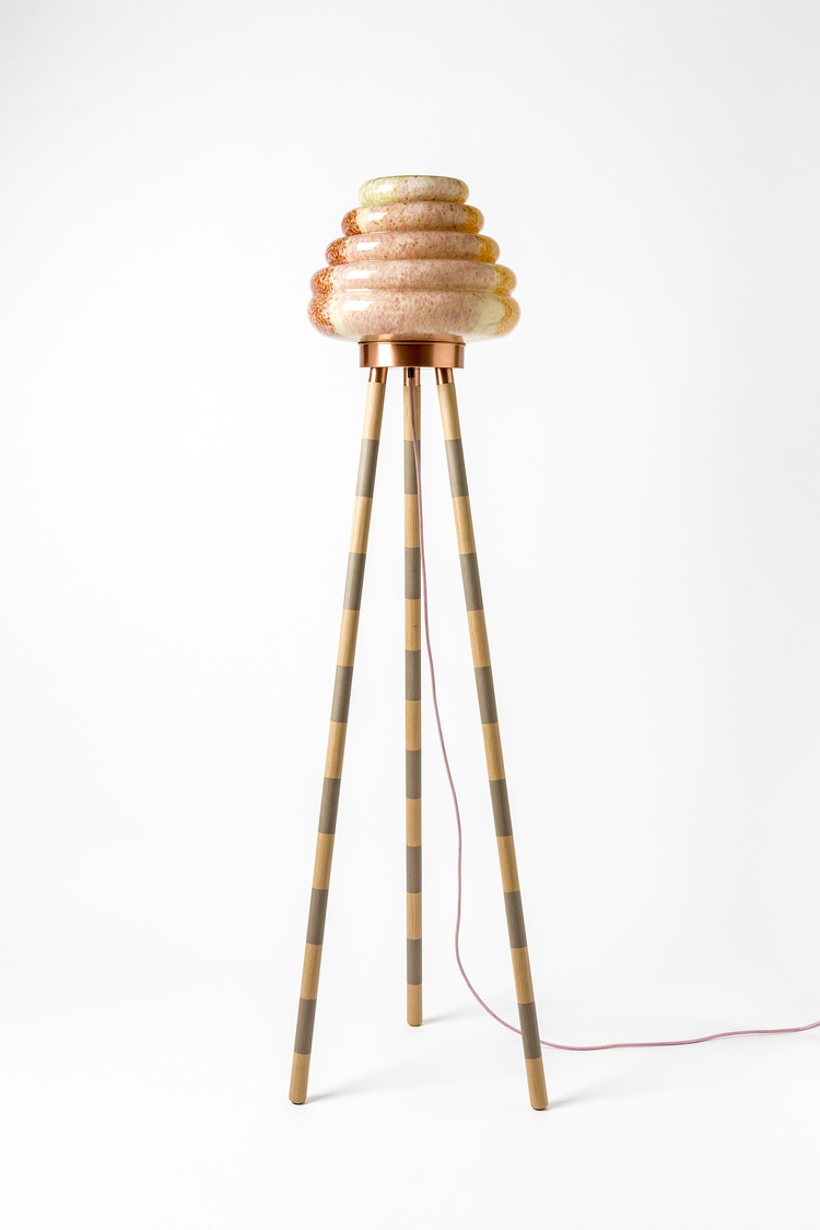 华体会体育官方在线官网 - 灯饰|落地灯|办公家具|华体会体育官方在线官网家具|Colmena落地灯