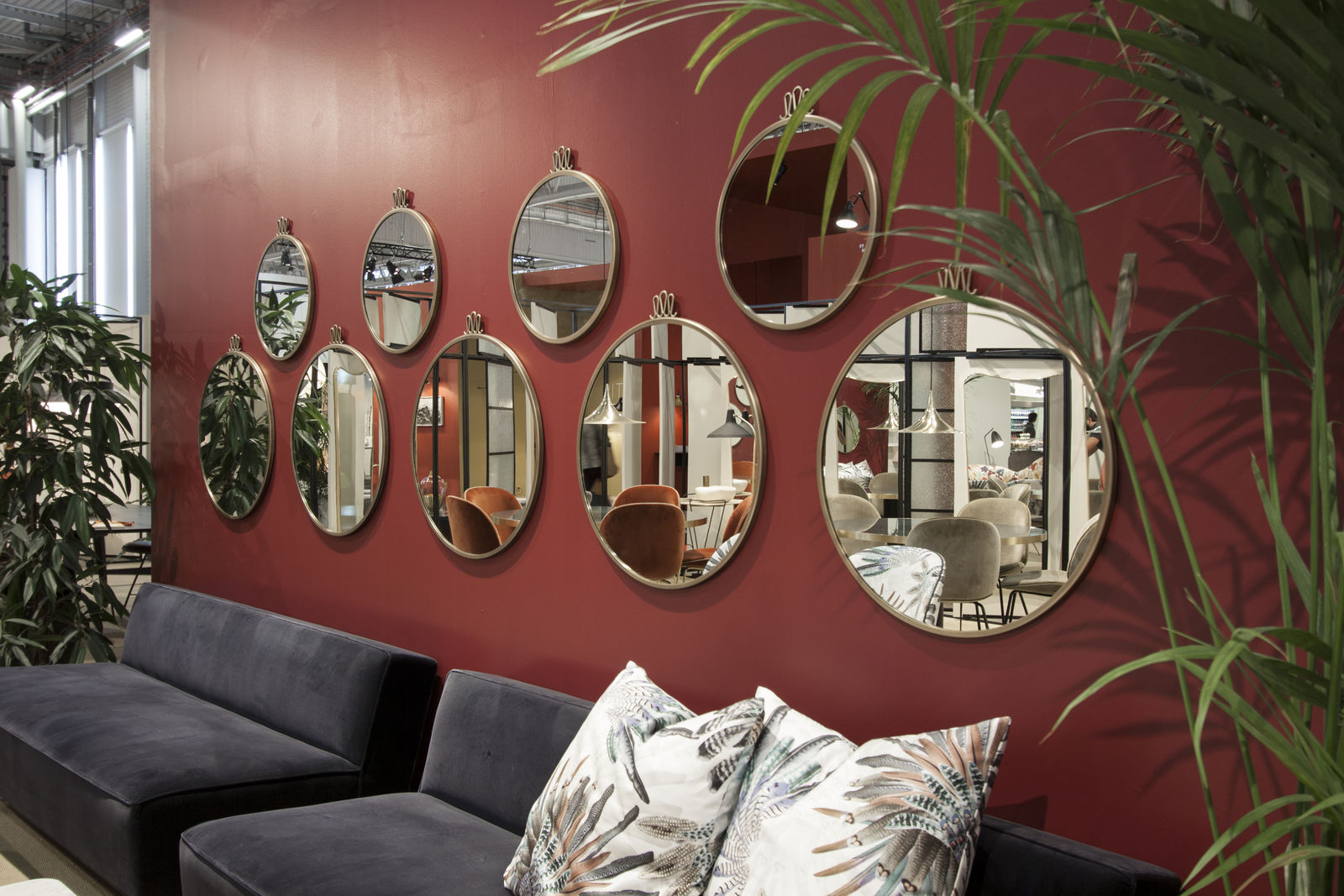 华体会体育官方在线官网 - 卧室|镜子|办公家具|华体会体育官方在线官网家具|兰达乔挂镜