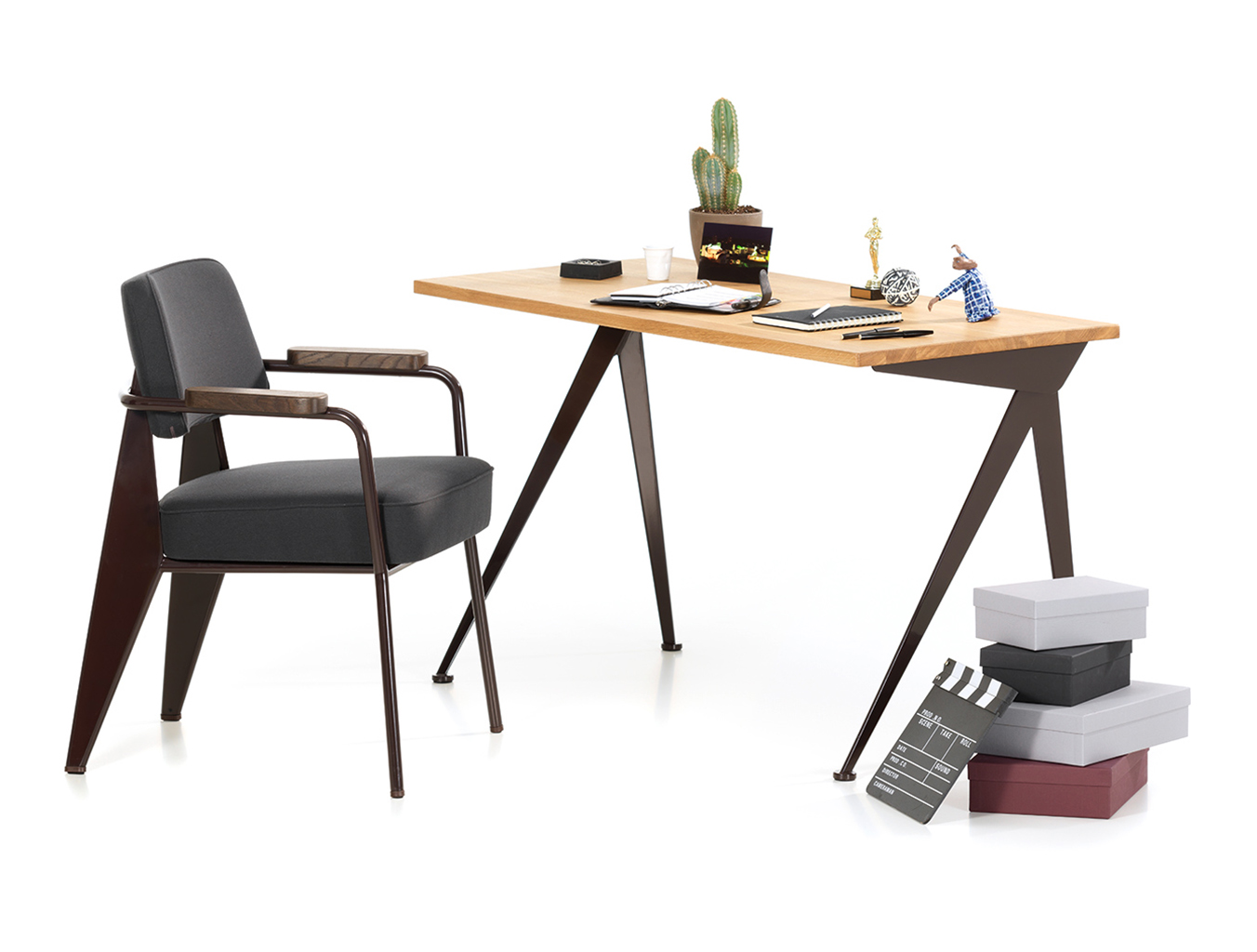 华体会体育官方在线官网 - 桌几|办公桌|办公家具|华体会体育官方在线官网家具|指南针方向桌