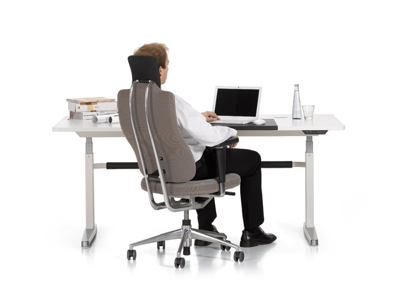 办公椅|现代真皮中班椅|办公家具|华体会体育官方在线官网家具|HeadLine 大班椅