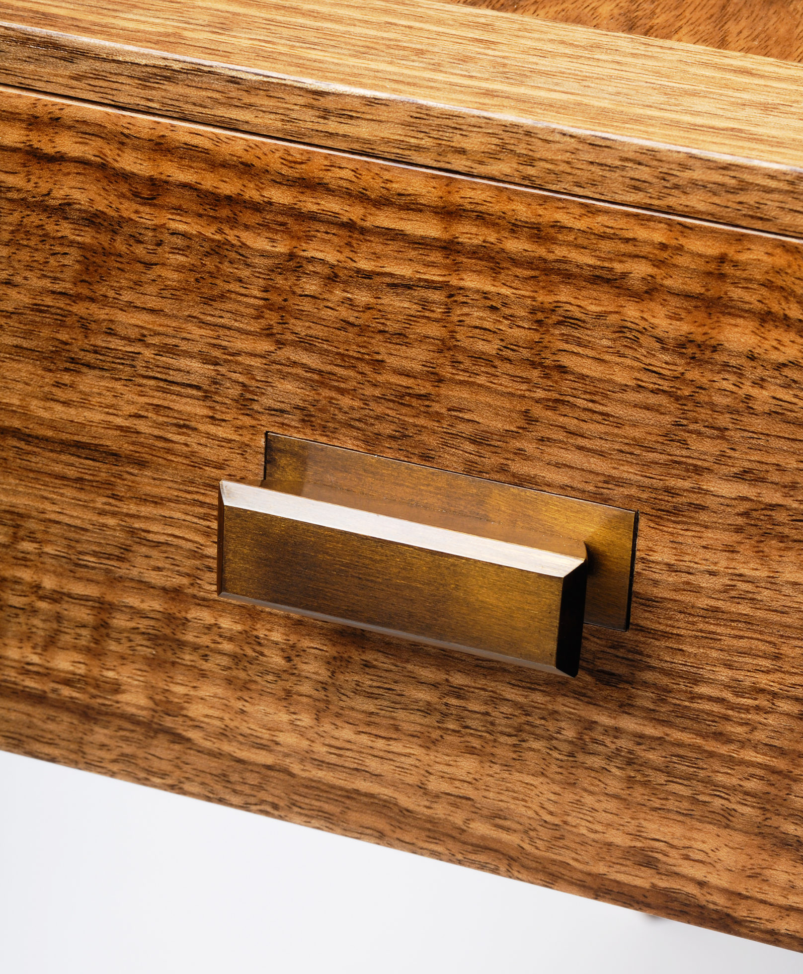 华体会体育官方在线官网 - 桌几|茶几/边几|办公家具|华体会体育官方在线官网家具|howard 边几