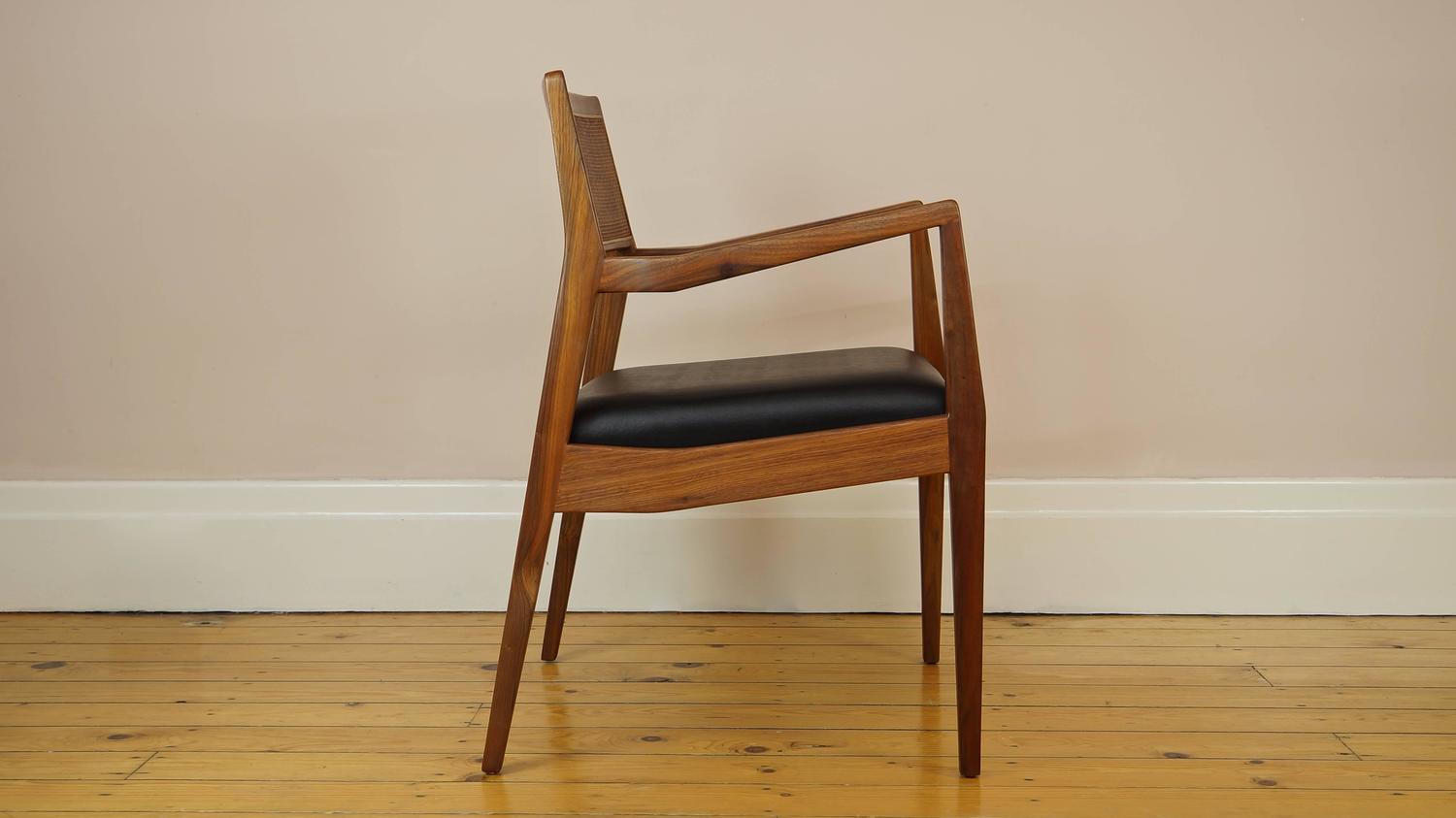 华体会体育官方在线官网 - 坐具|餐椅|办公家具|华体会体育官方在线官网家具|risom 椅子