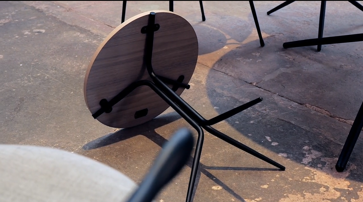 华体会体育官方在线官网 - 桌几|咖啡桌|办公家具|华体会体育官方在线官网家具|Tripod 咖啡桌