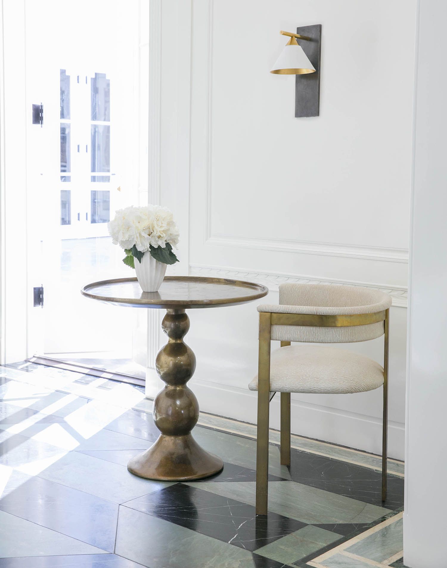 华体会体育官方在线官网 - 灯饰|壁灯|办公家具|华体会体育官方在线官网家具|Cleo壁灯