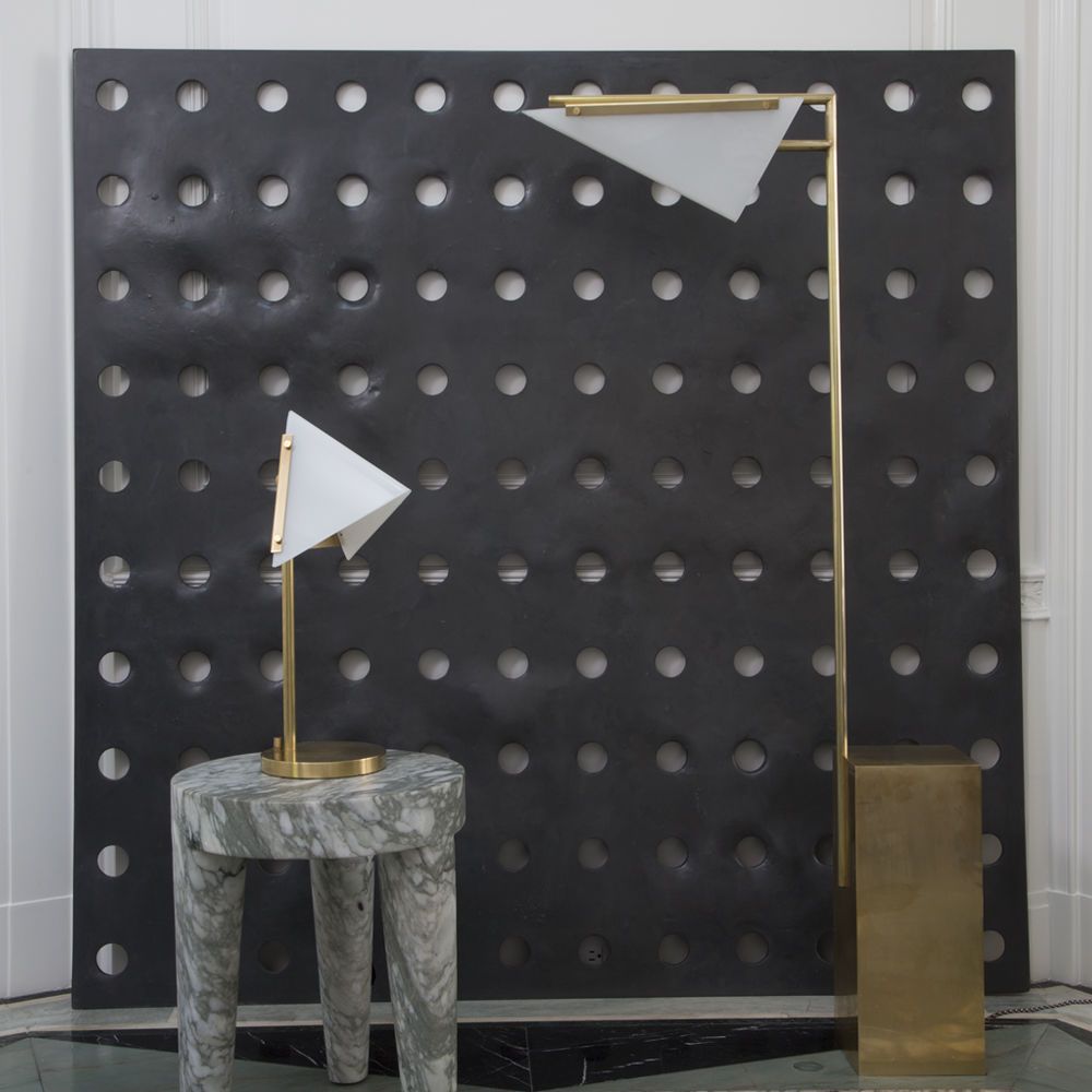 华体会体育官方在线官网 - 灯饰|台灯|办公家具|华体会体育官方在线官网家具|Forma圆形底座台灯