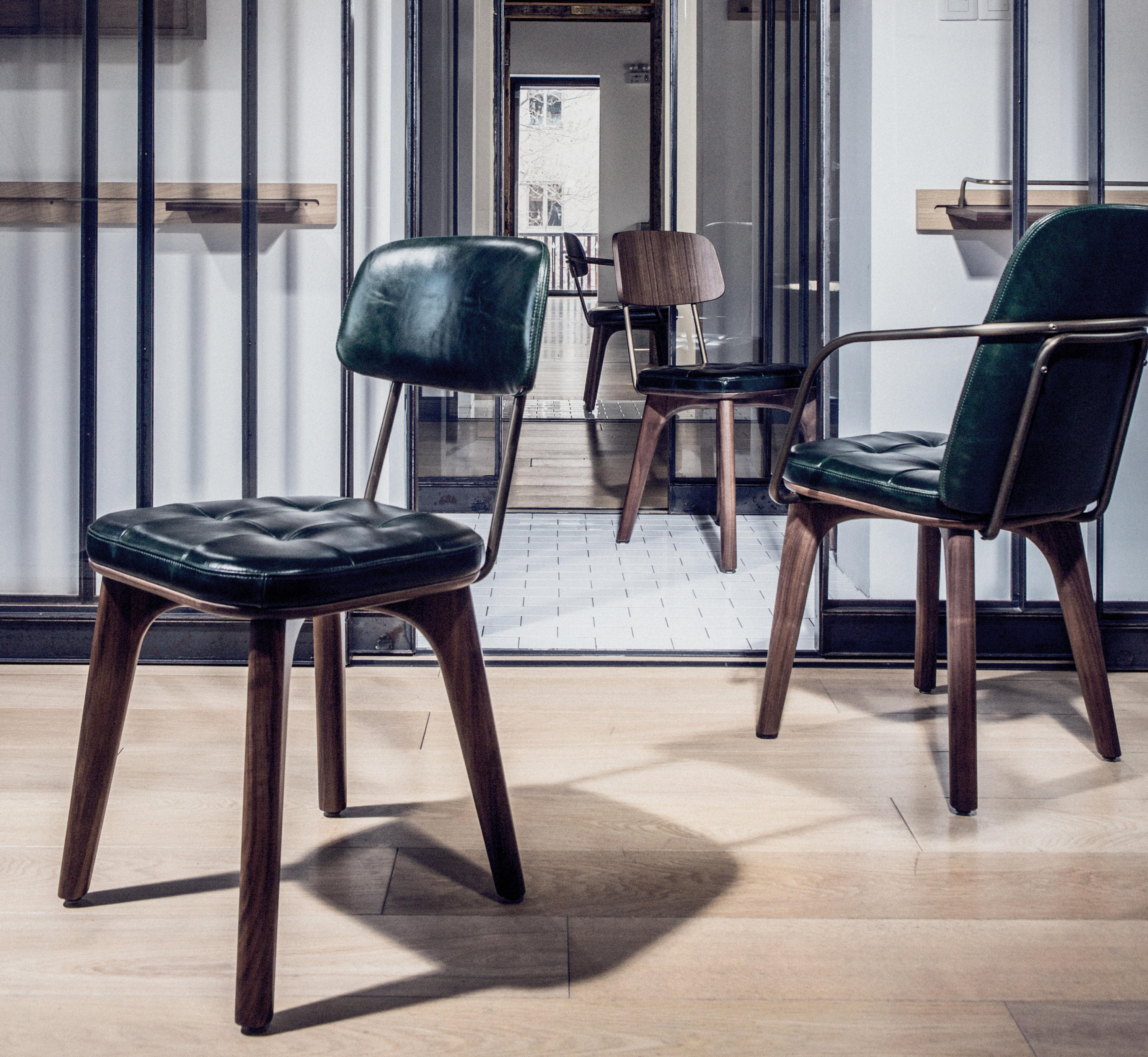 华体会体育官方在线官网 - 坐具|餐椅|办公家具|华体会体育官方在线官网家具|Utility高背扶手椅