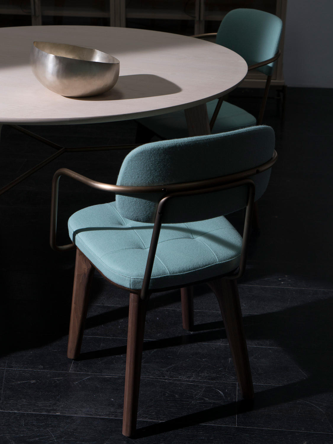 华体会体育官方在线官网 - 桌几|餐桌|办公家具|华体会体育官方在线官网家具|Utility 餐桌(圆形)