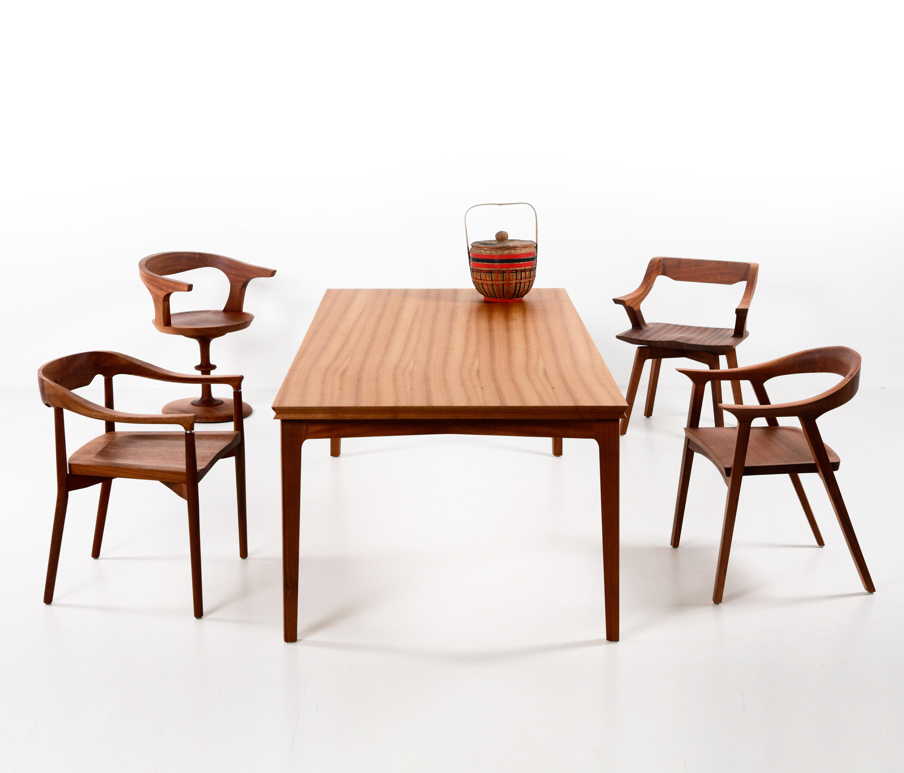 华体会体育官方在线官网 - 坐具|餐椅|办公家具|华体会体育官方在线官网家具|New Legacy Donna Chair