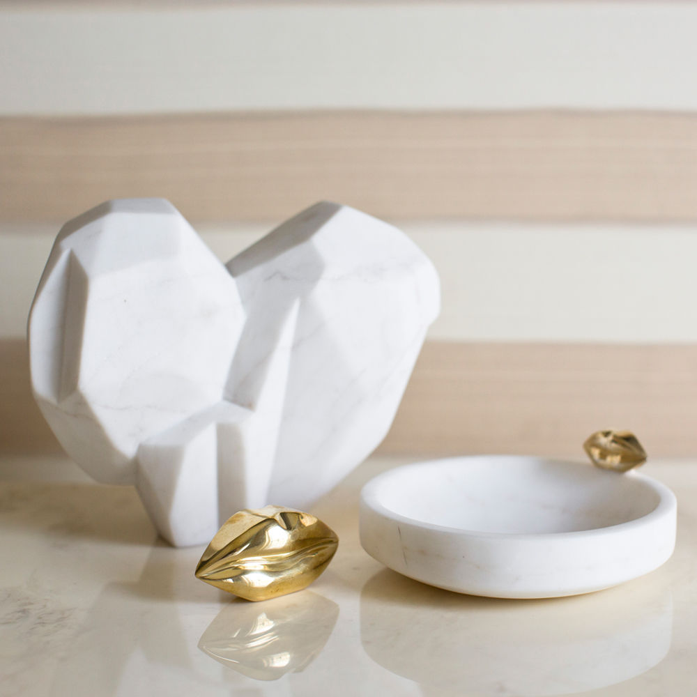 华体会体育官方在线官网 - 附件|饰品|办公家具|华体会体育官方在线官网家具|破碎的心