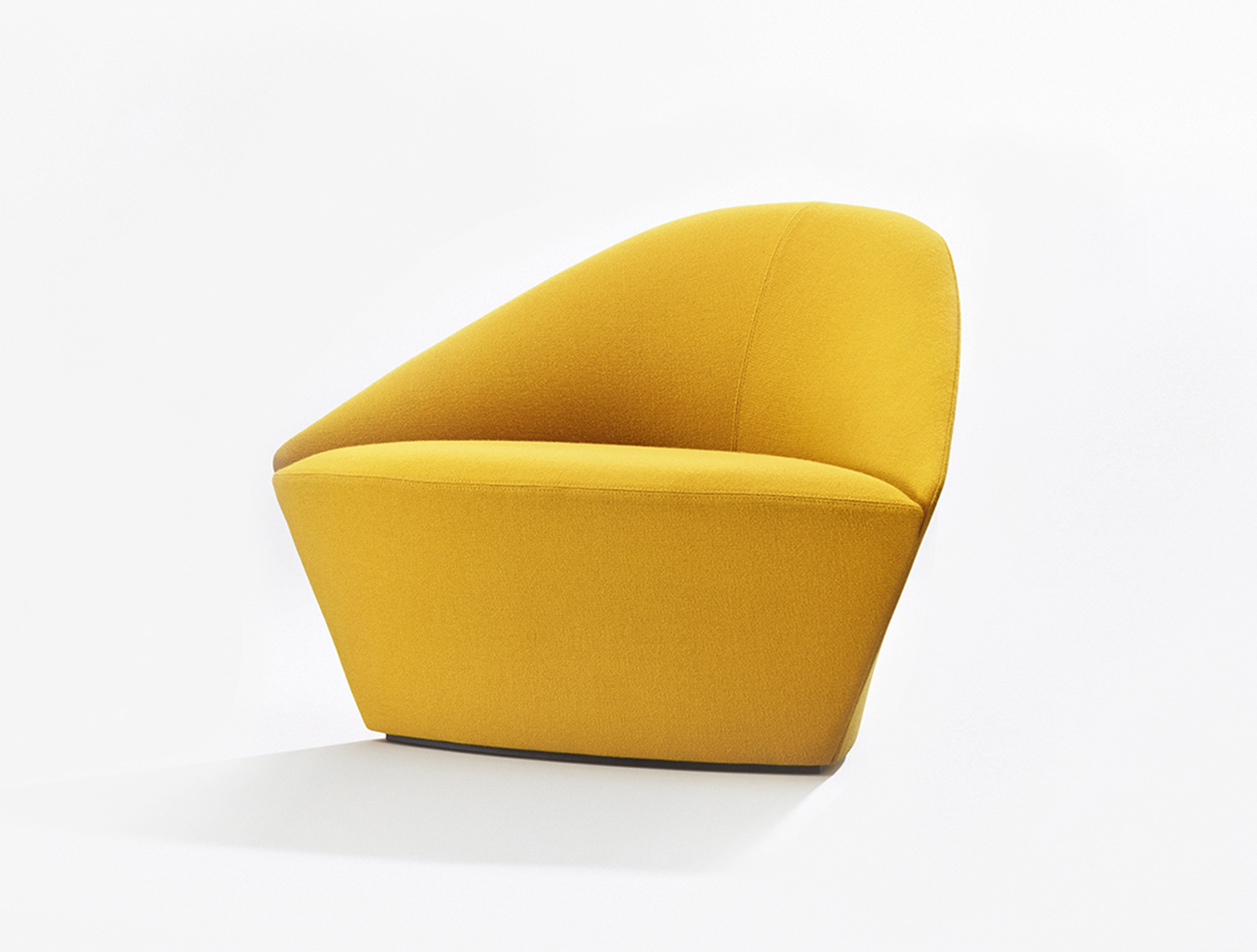 华体会体育官方在线官网 - 坐具|休闲椅|办公家具|华体会体育官方在线官网家具|科利纳办公休闲沙发