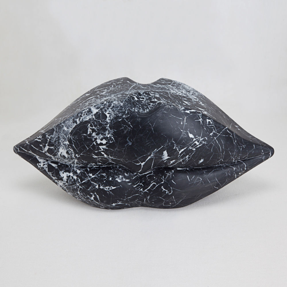 华体会体育官方在线官网 - 附件|饰品|办公家具|华体会体育官方在线官网家具|经典之吻