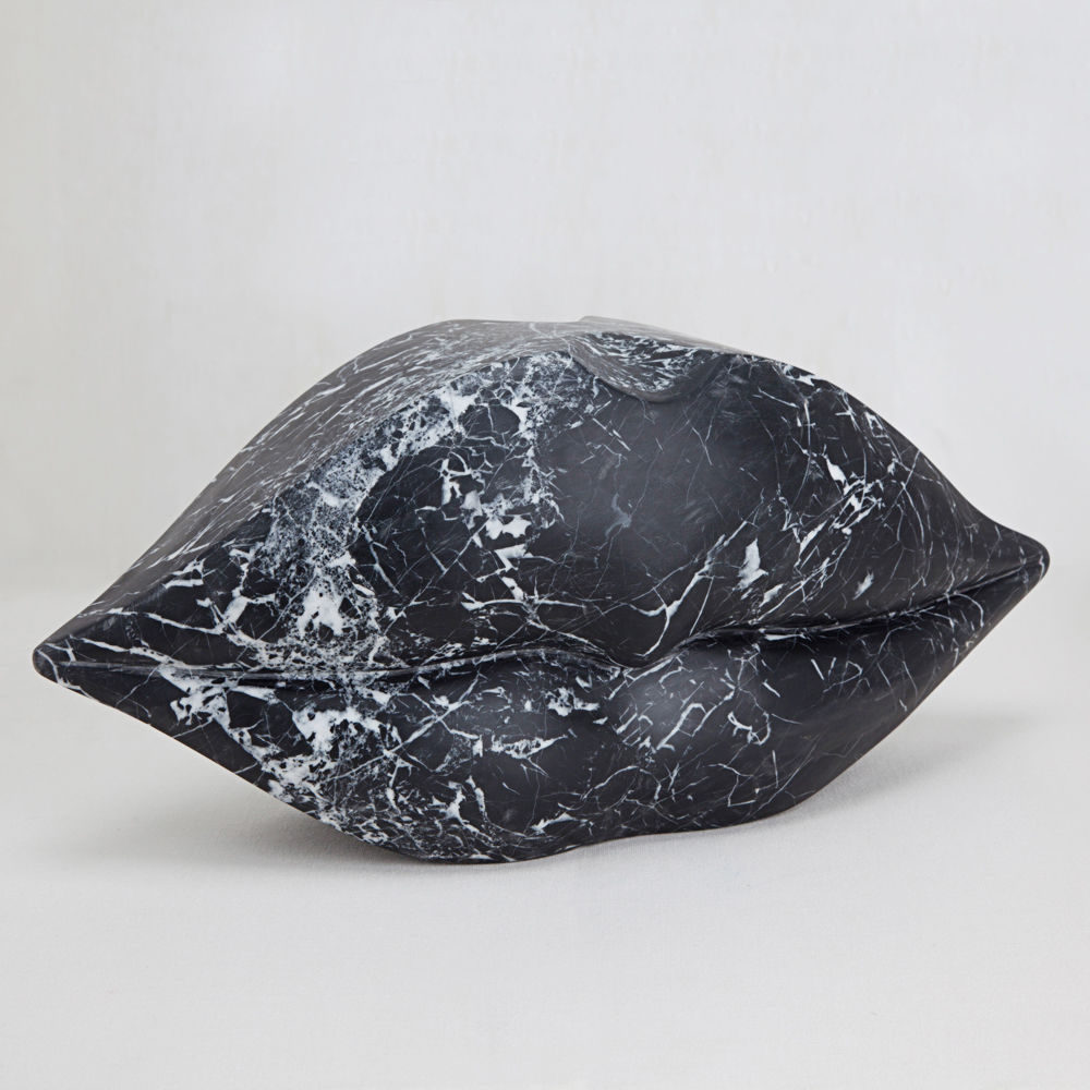 华体会体育官方在线官网 - 附件|饰品|办公家具|华体会体育官方在线官网家具|经典之吻