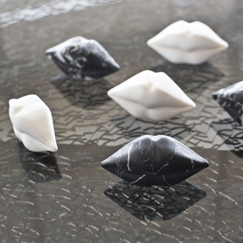 华体会体育官方在线官网 - 附件|饰品|办公家具|华体会体育官方在线官网家具|经典之吻